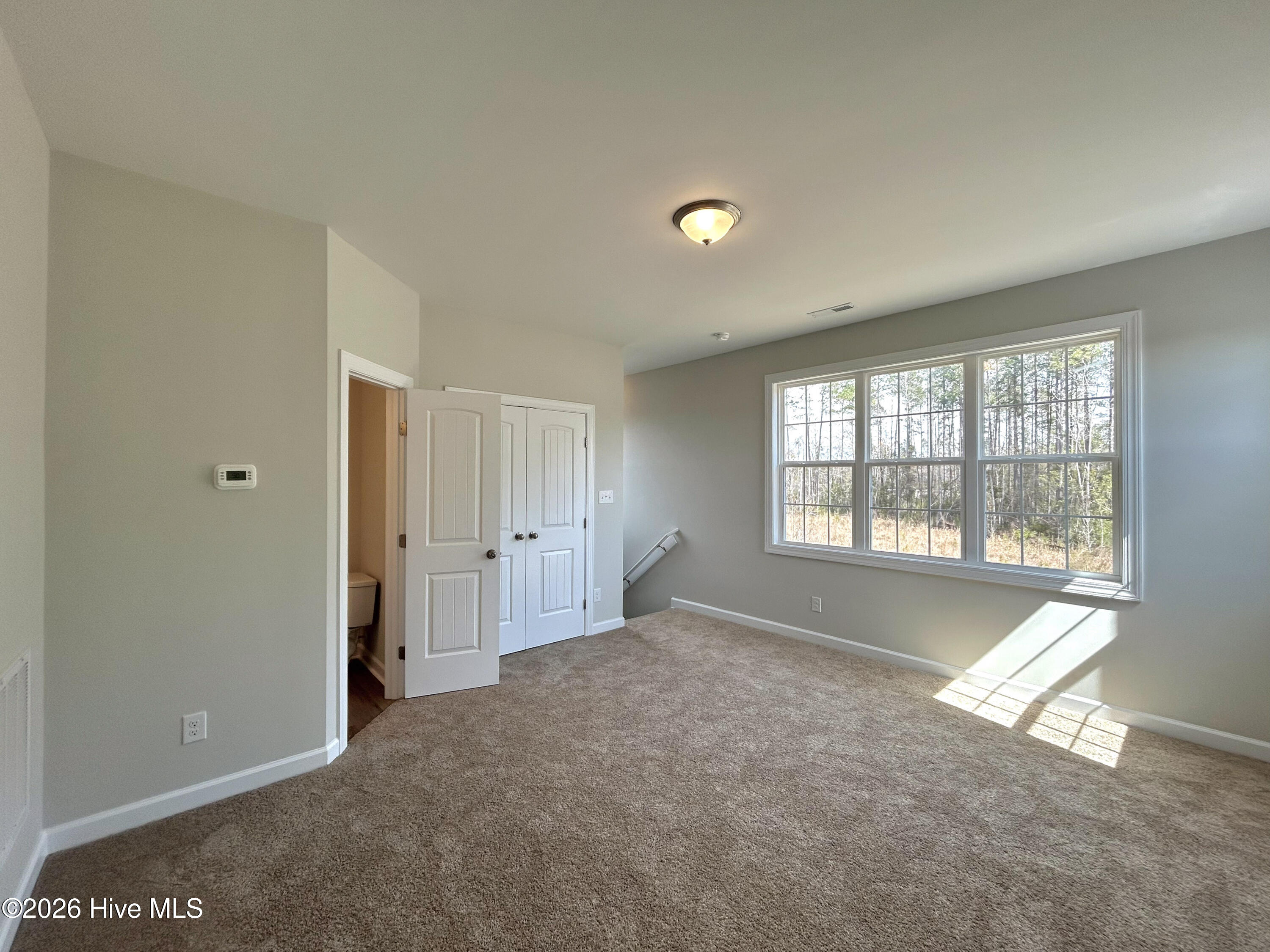 100560362 | Photo 57