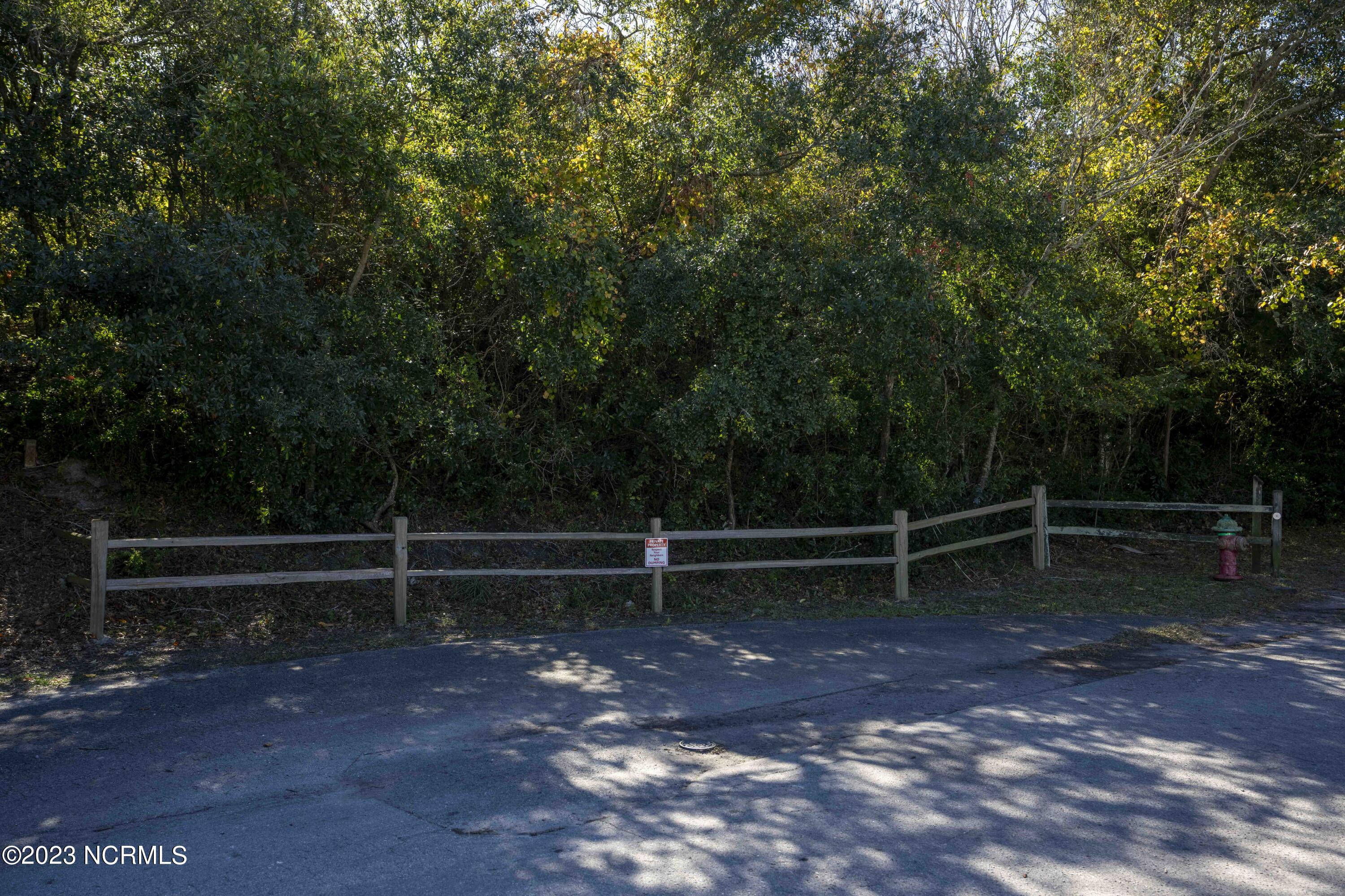 100570104 | Photo 26