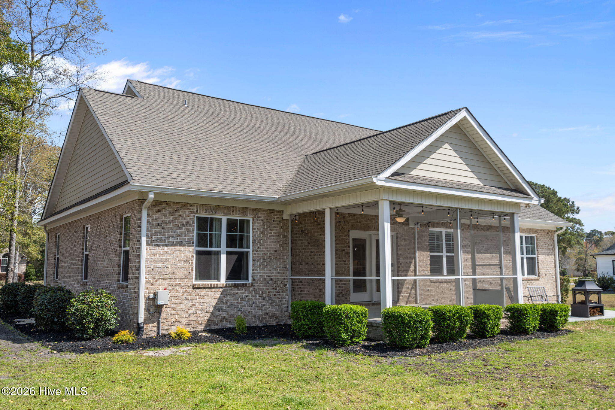 100562487 | Photo 53