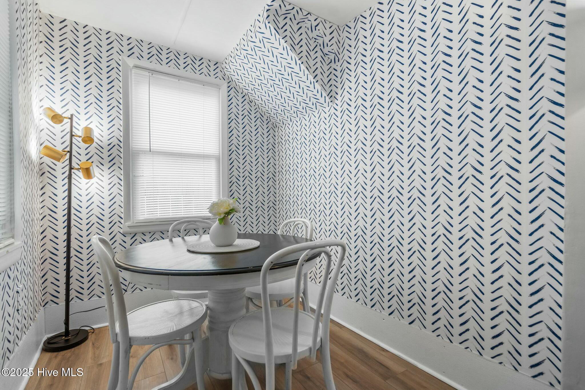 100503107 | Photo 12