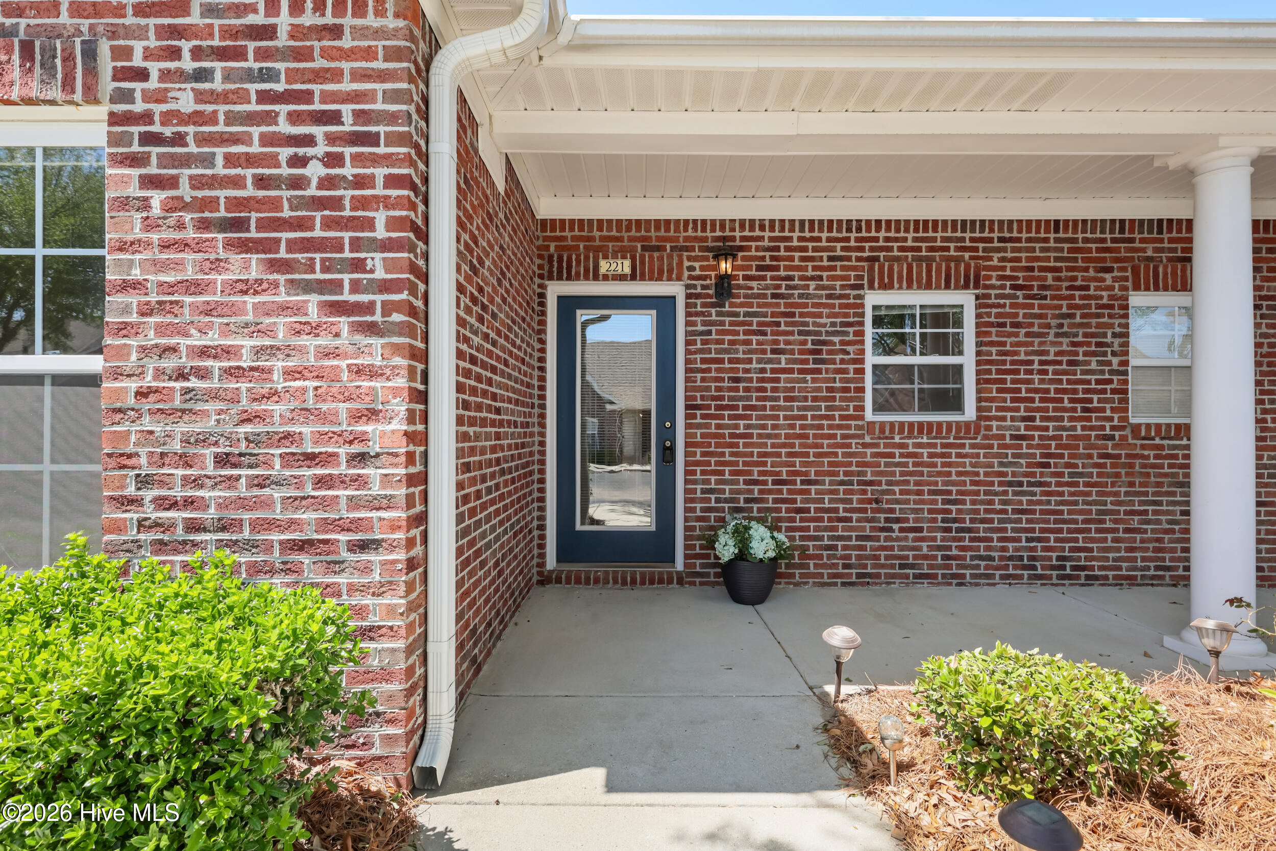 100569143 | Photo 29