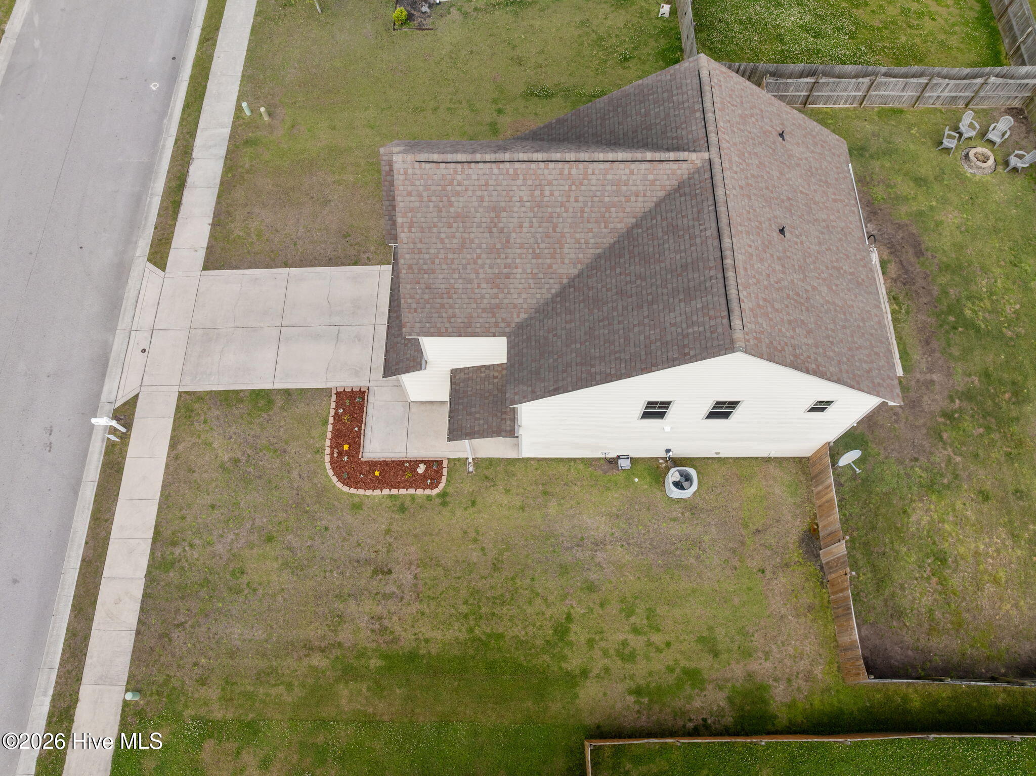 100567212 | Photo 47