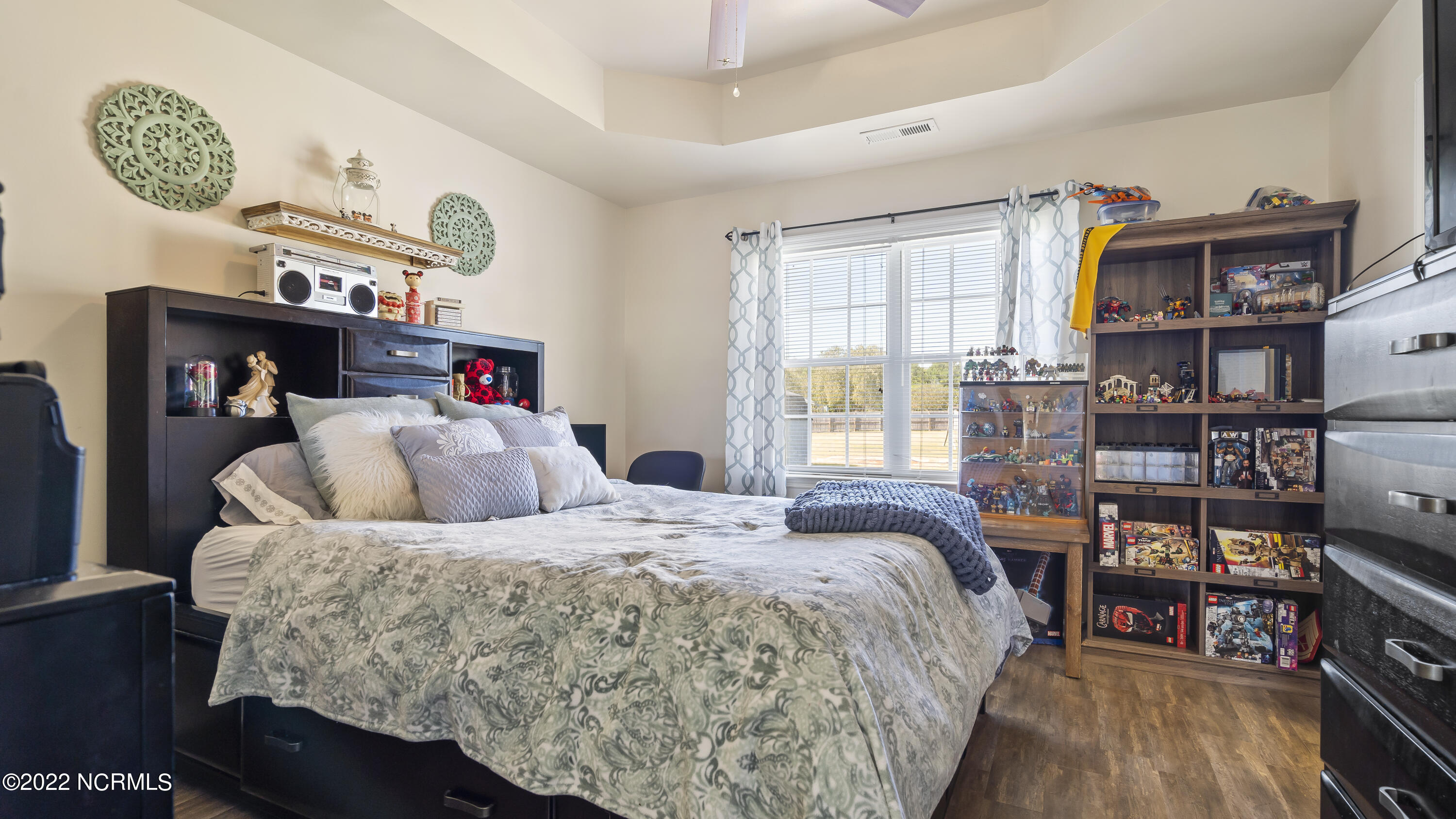 100549623 | Photo 16