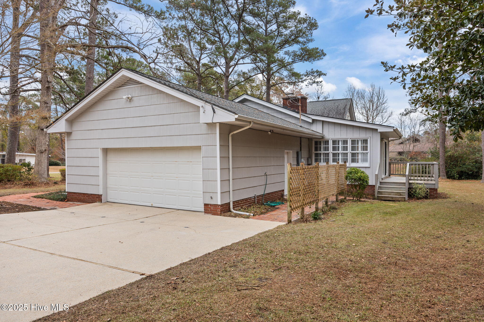 Homes for sale in Jacksonville, NC | 400 Country Club Dr, Jacksonville, NC 28546 | MLS# 100544163