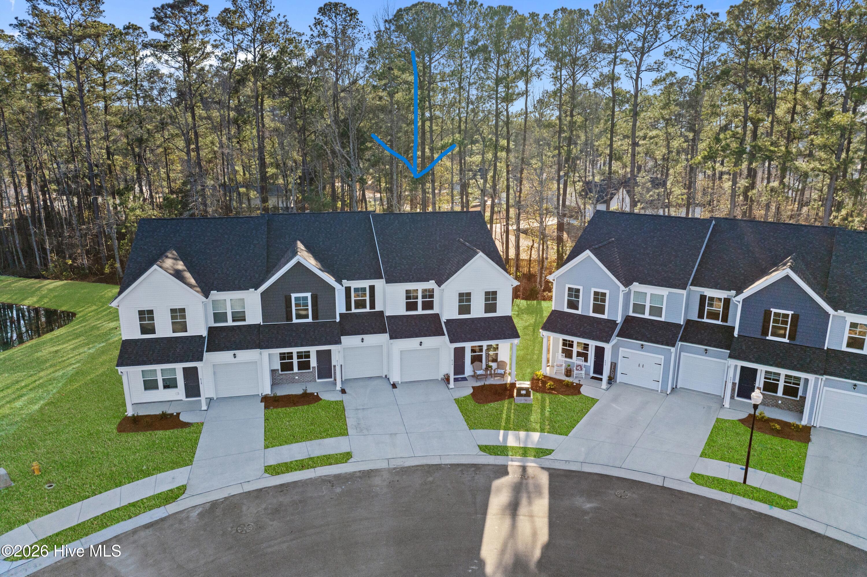 100561009 | Photo 29