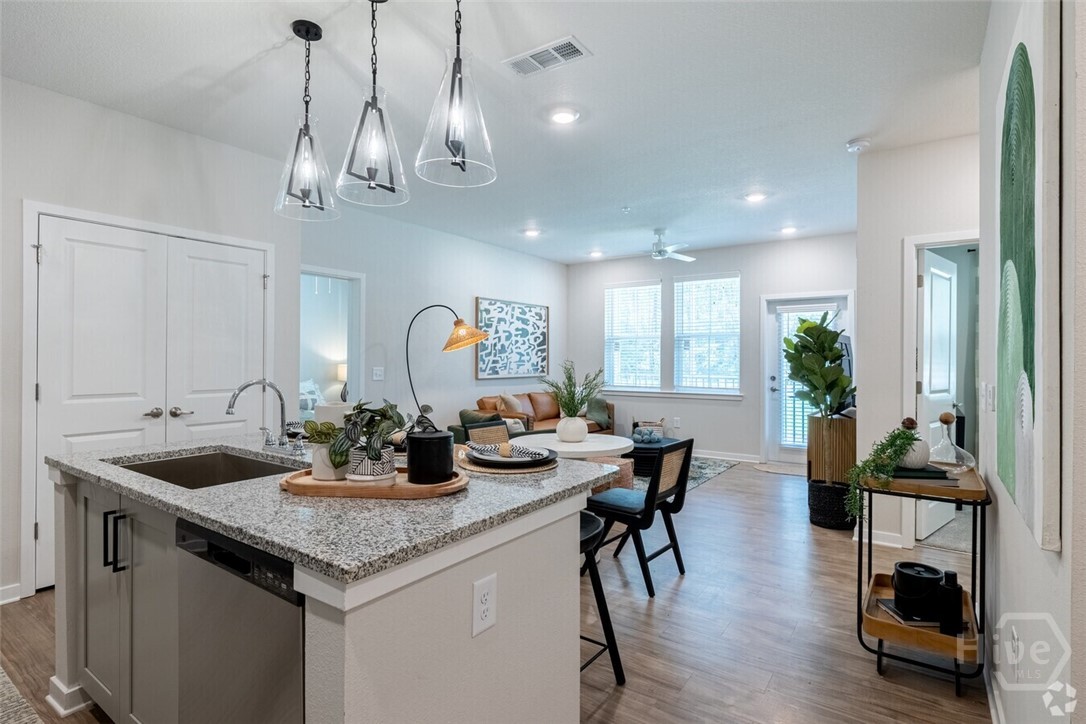 5670 Ogeechee Road UNIT Oak, Savannah, GA, 31405