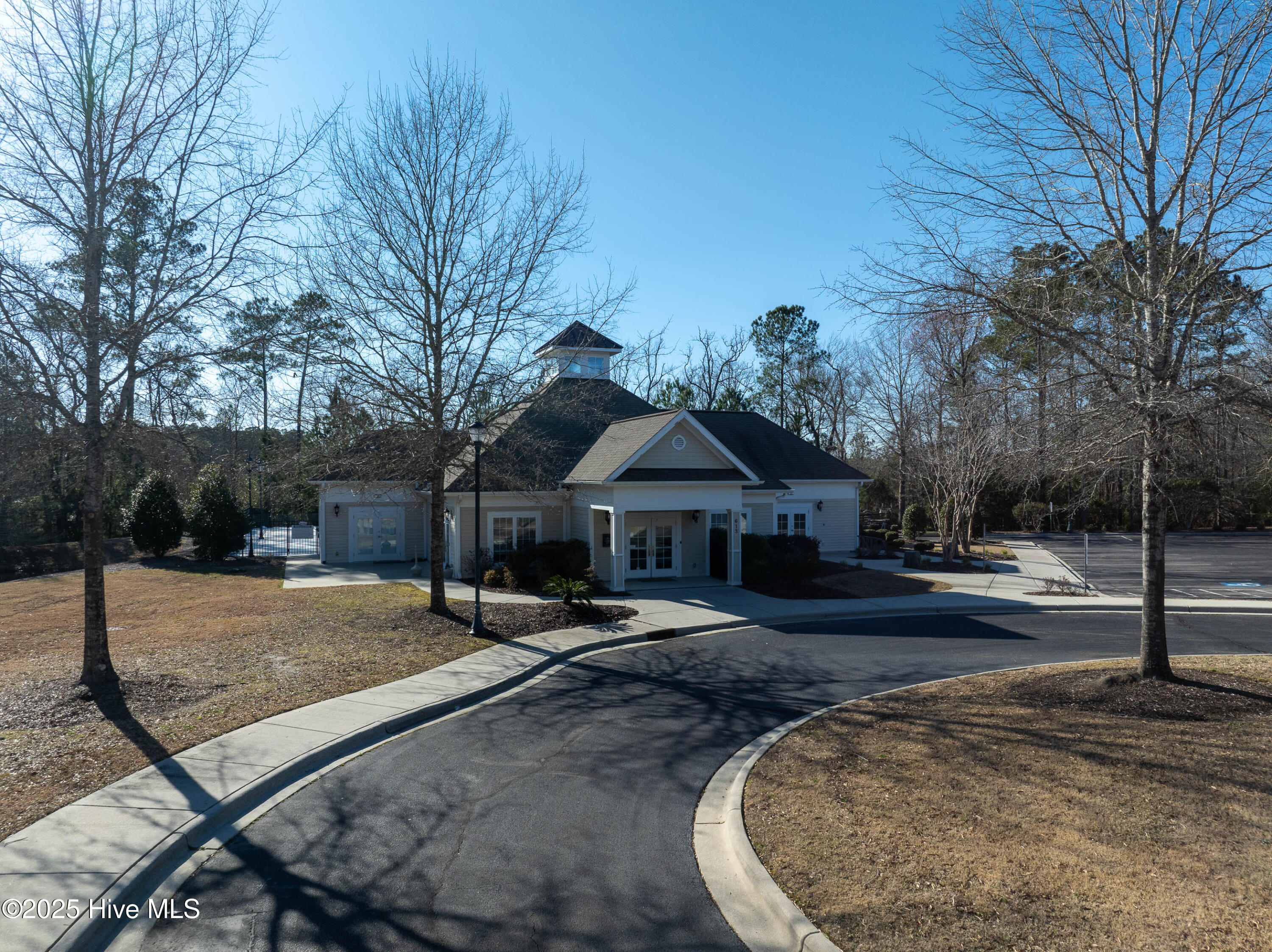 100536128 | Photo 37