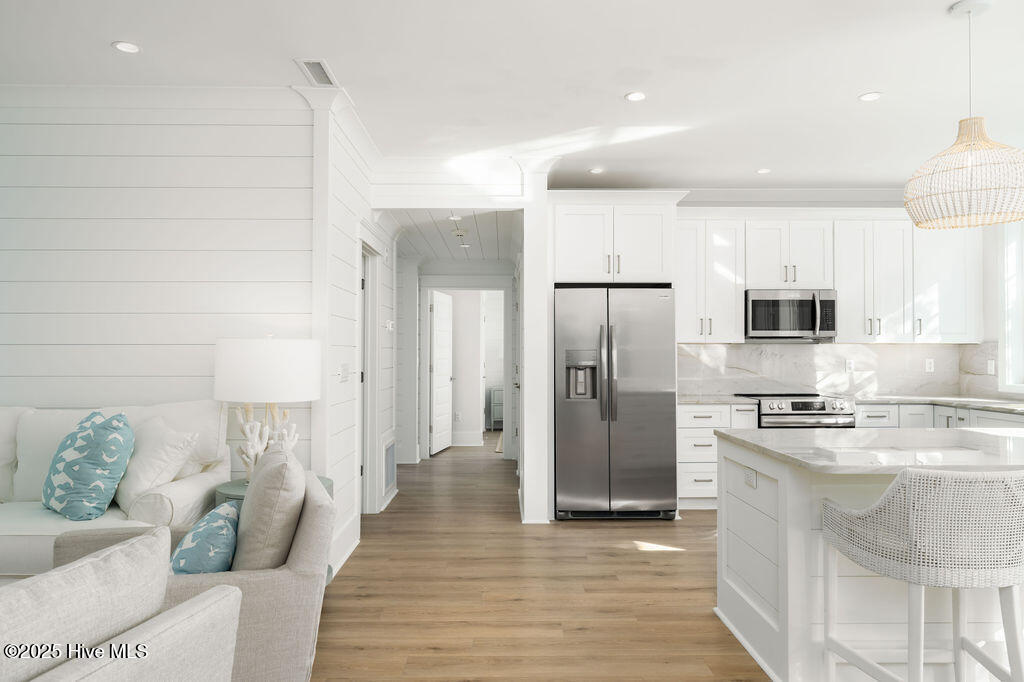 100522848 | Photo 14