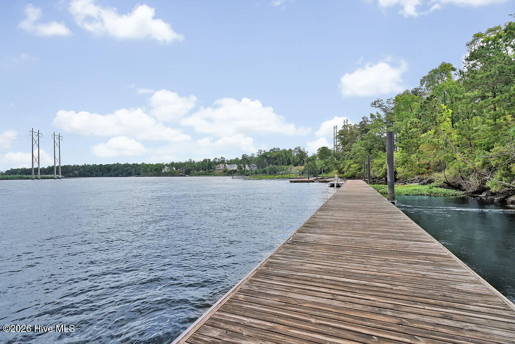 100549849 | Photo 71