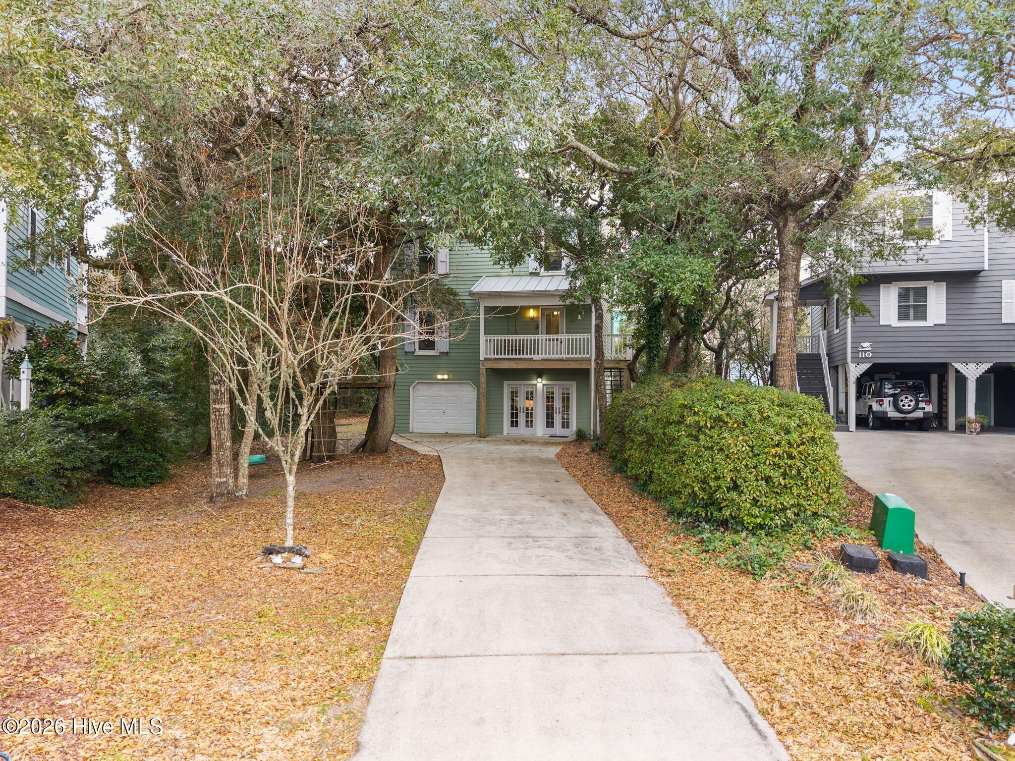 100552067 | Photo 46