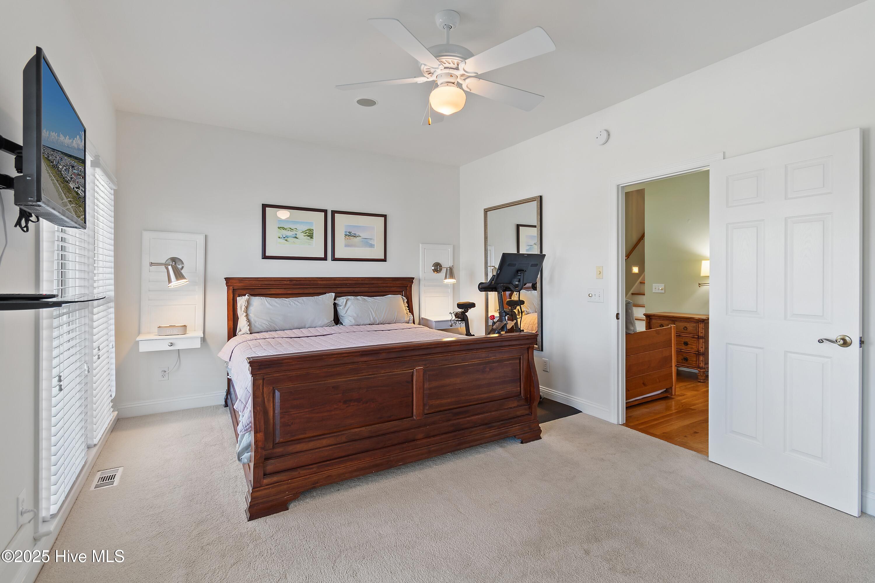 100552755 | Photo 35