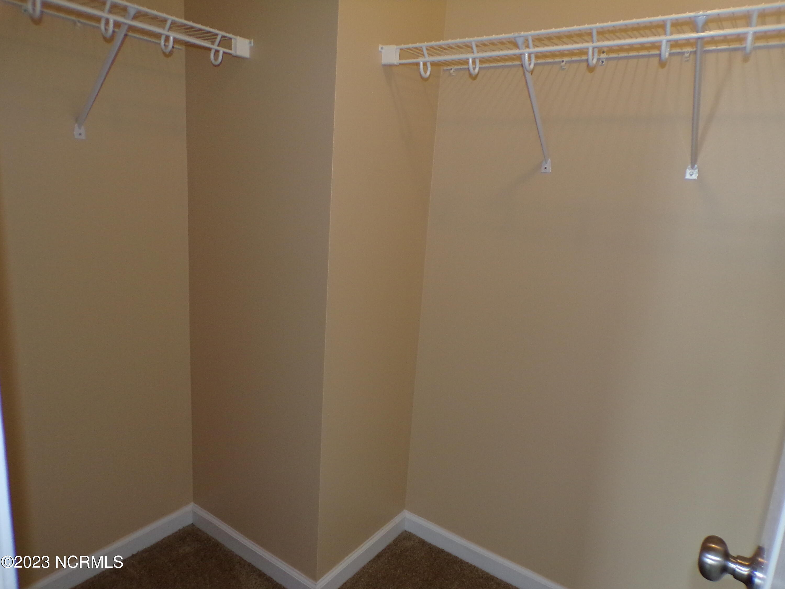 100559579 | Photo 44