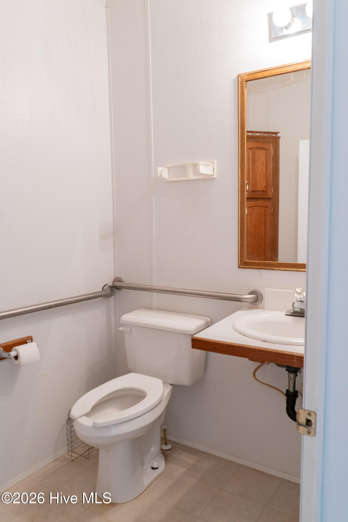 100561014 | Photo 15