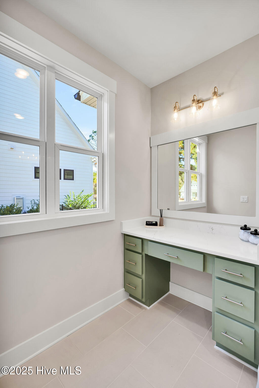 100529674 | Photo 112