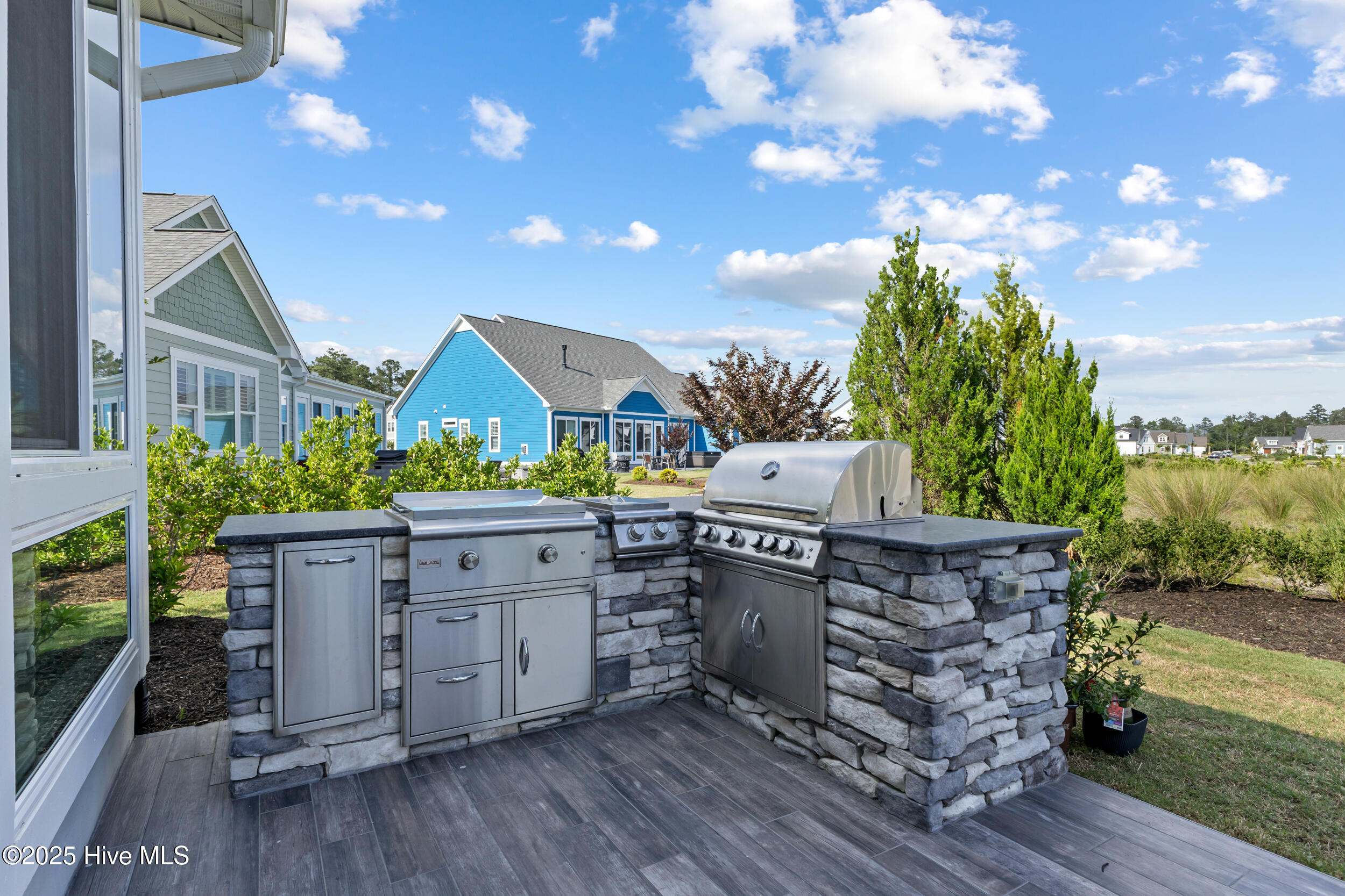 100550581 | Photo 55