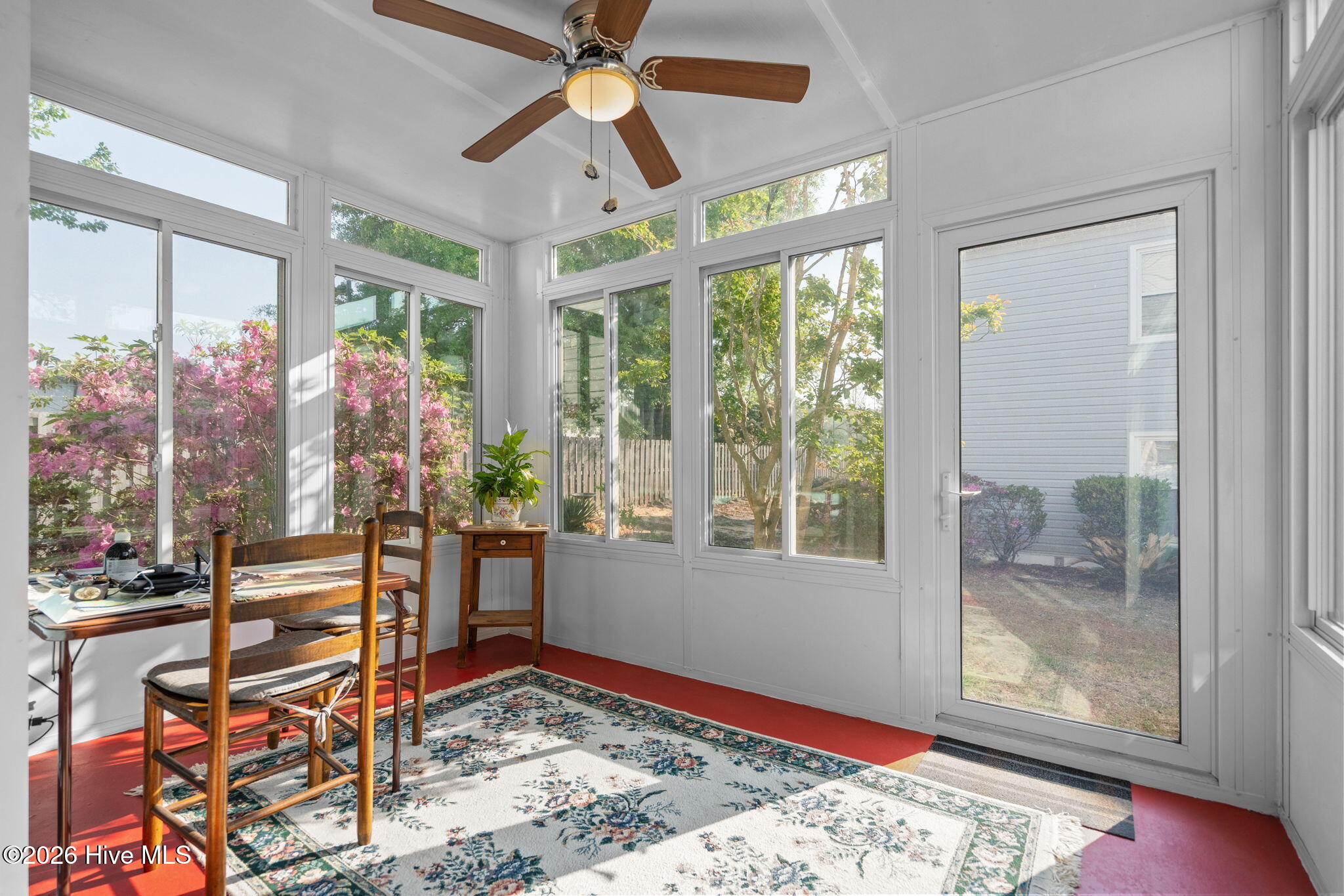 100566557 | Photo 15