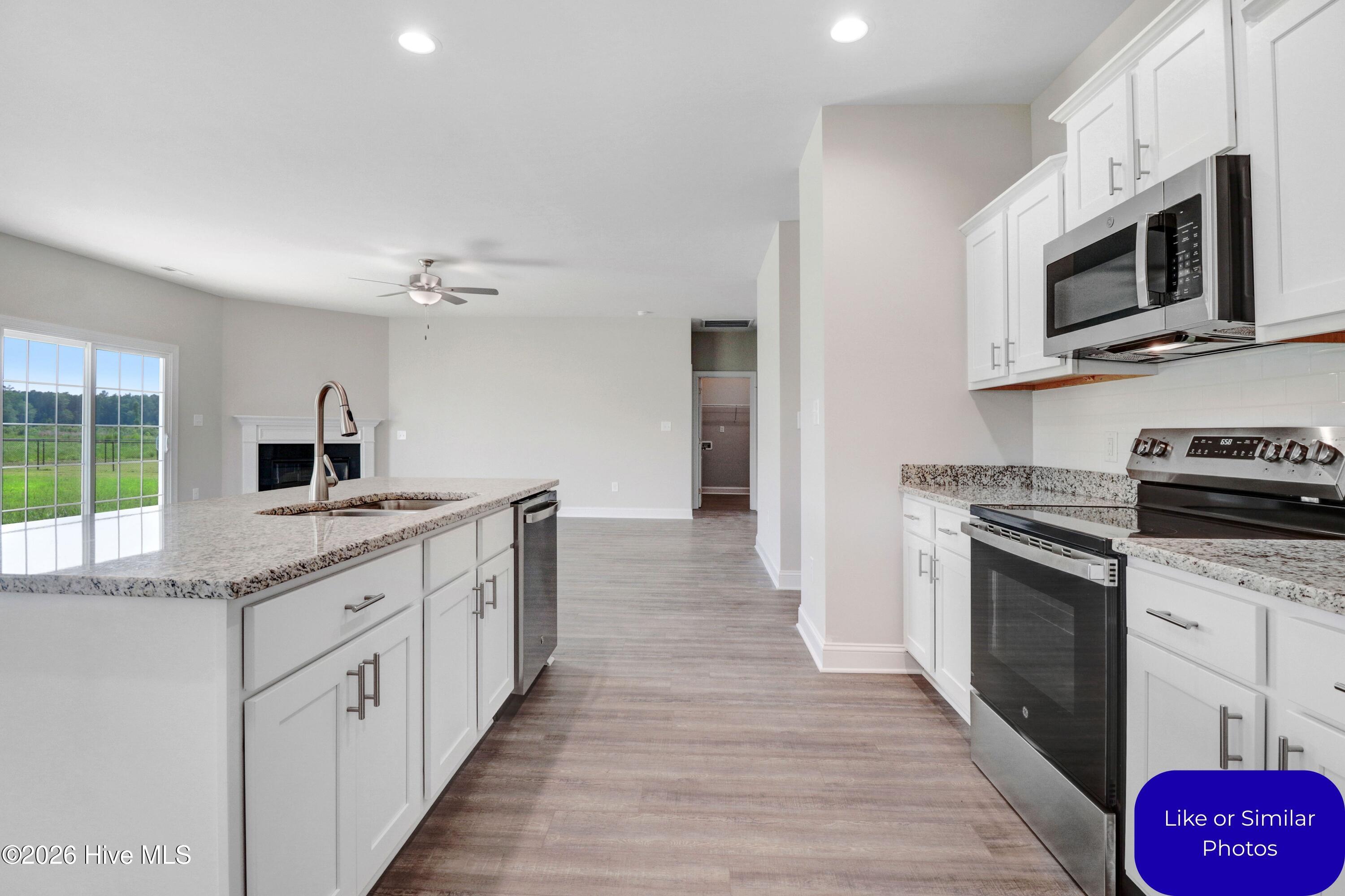 100570212 | Photo 13