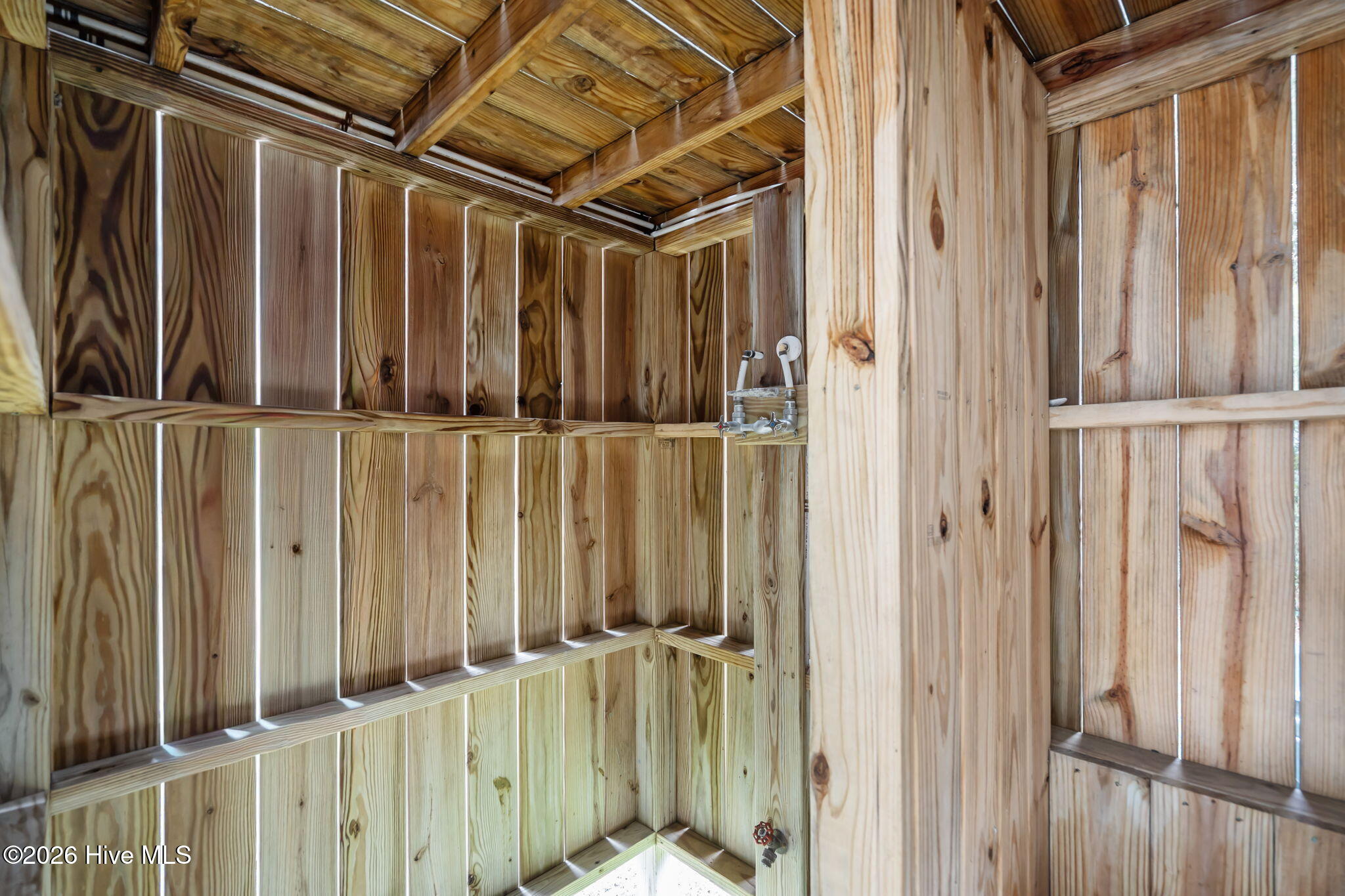 100553388 | Photo 56