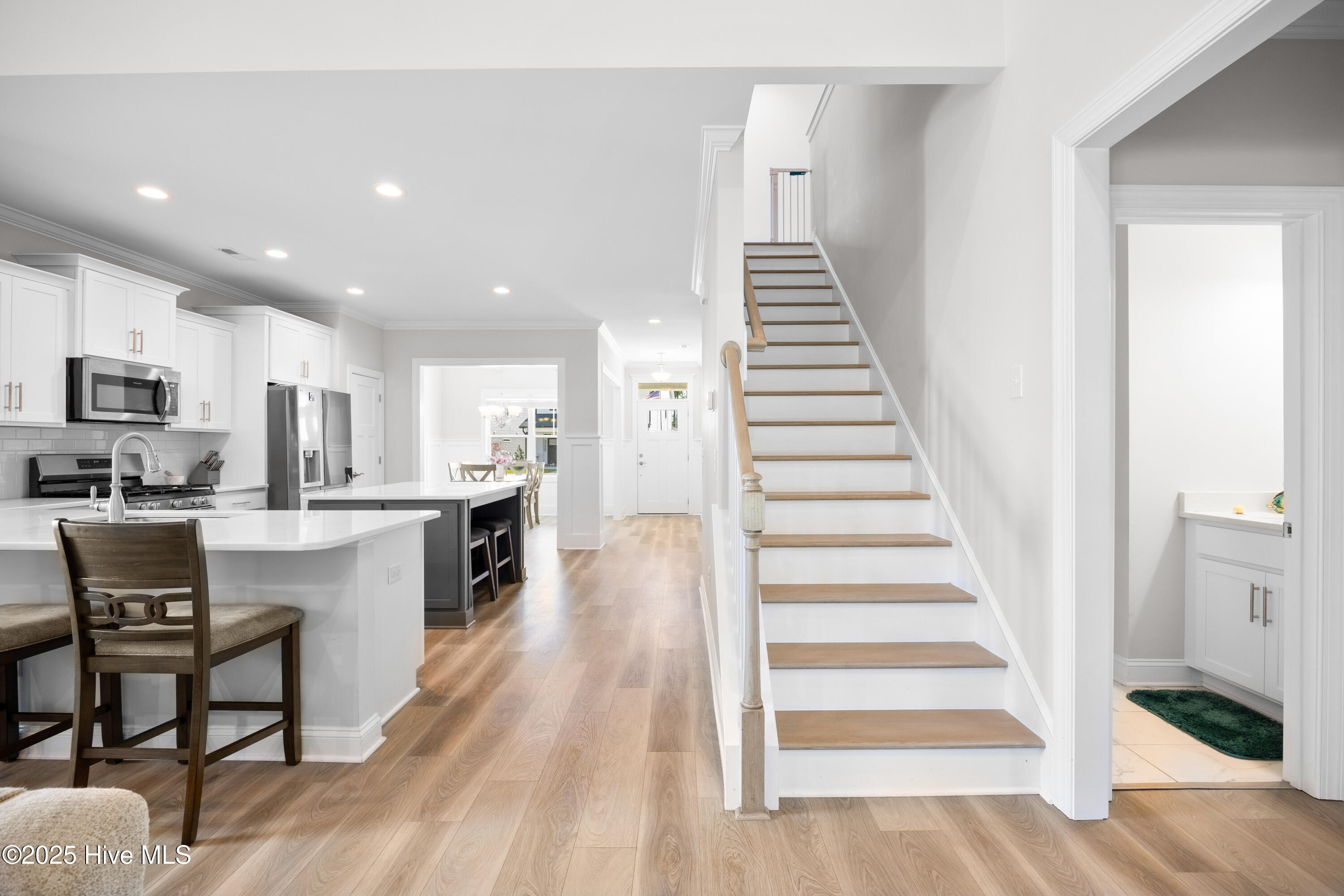 100531716 | Photo 12