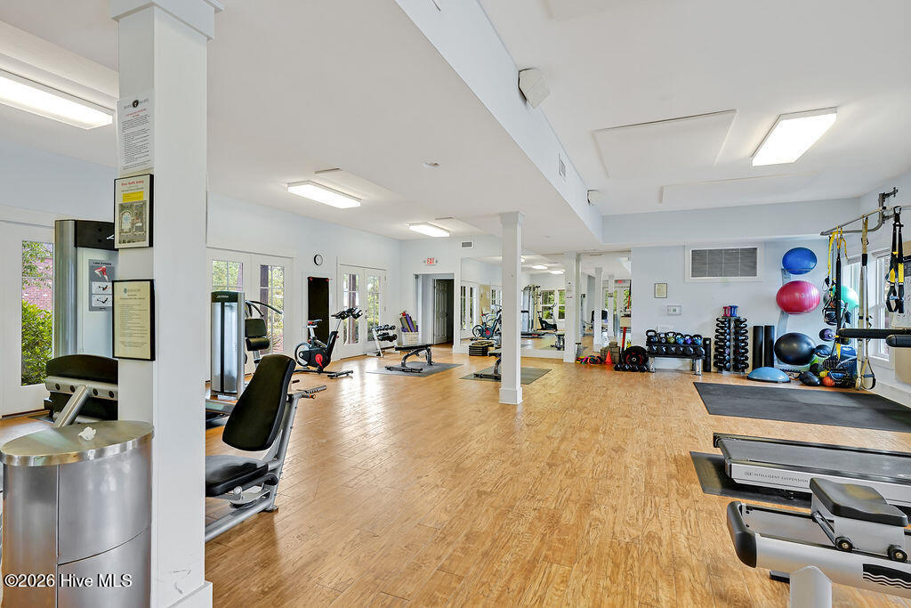 100549849 | Photo 52