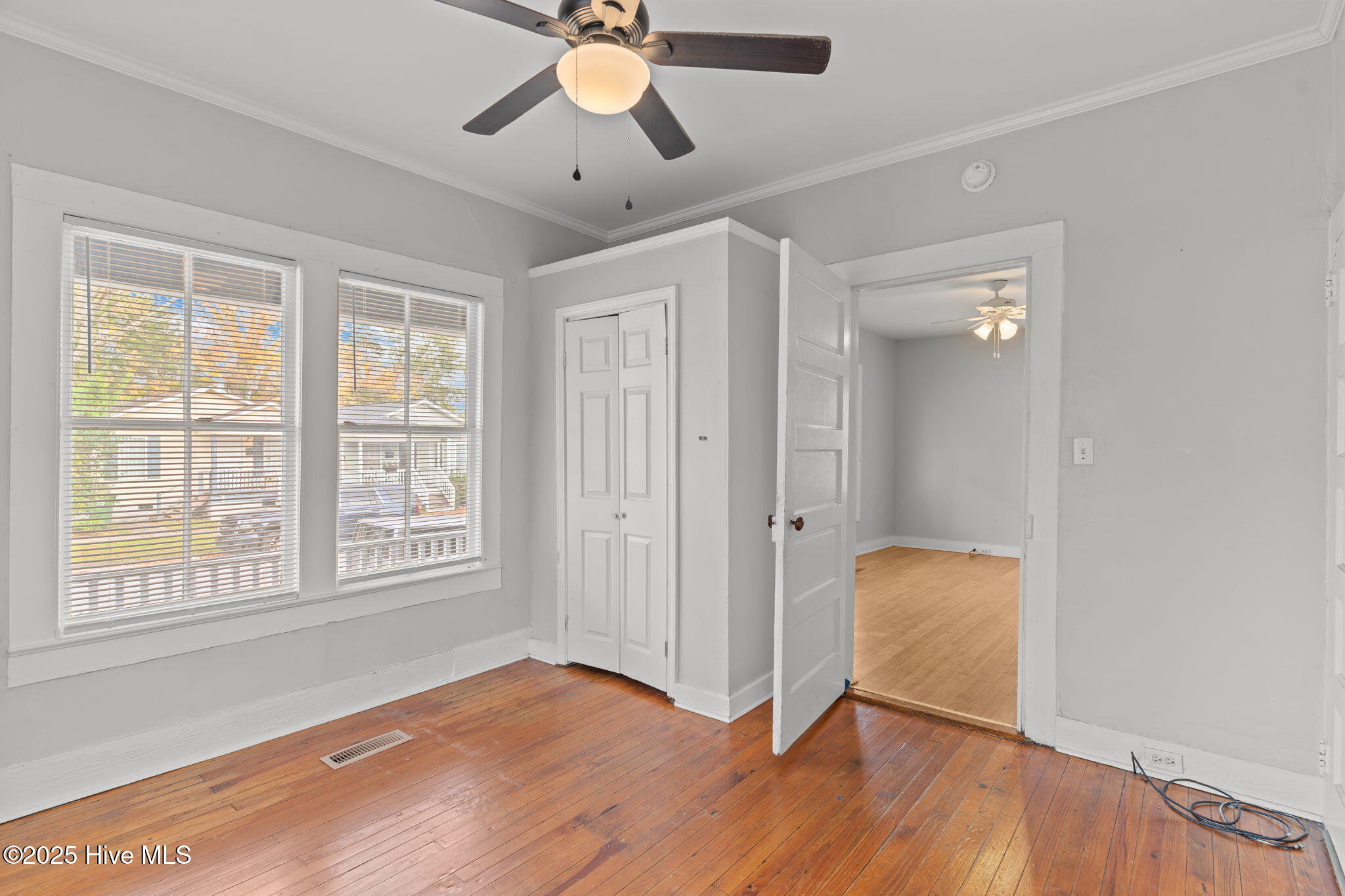 100542982 | Photo 30