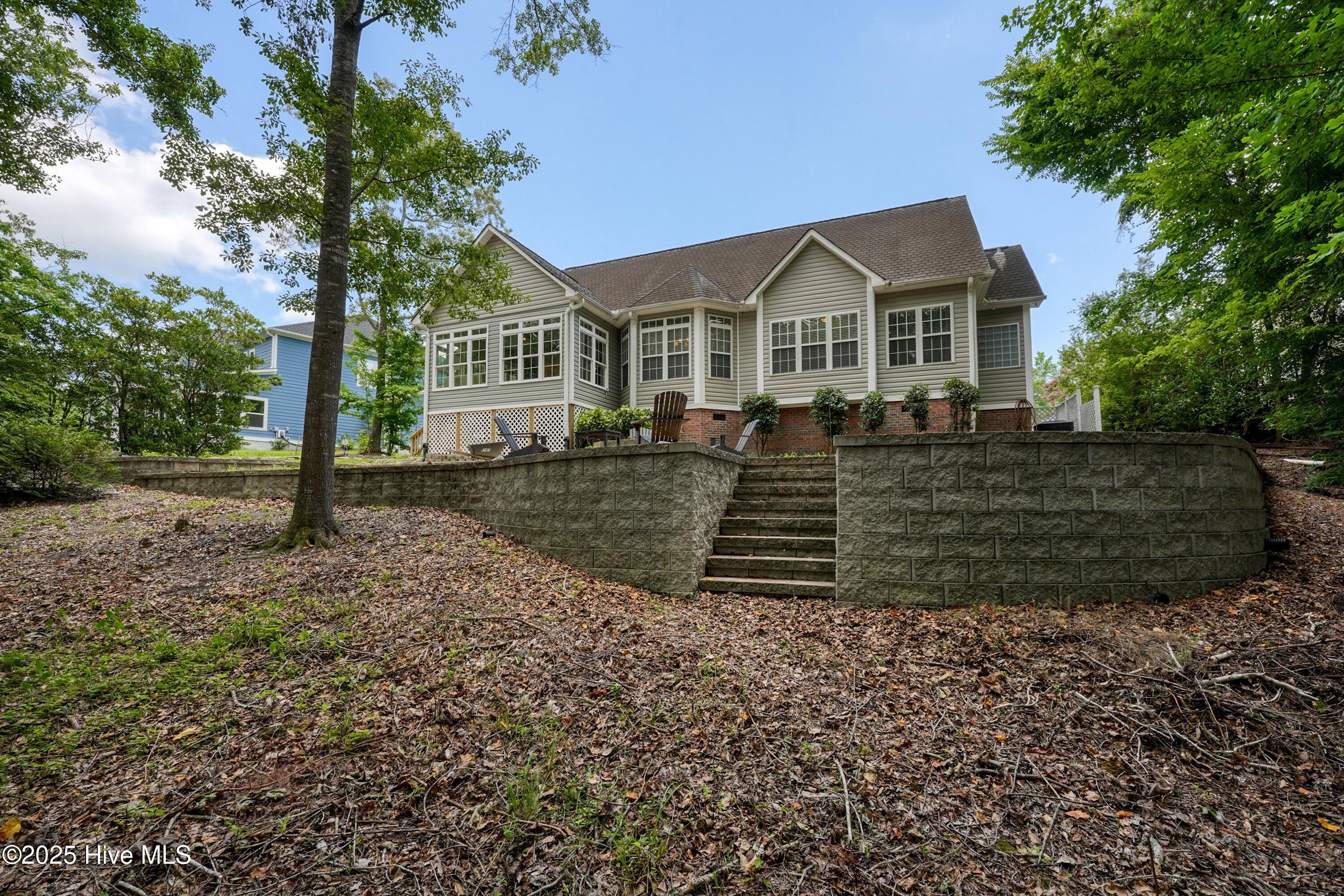 100515294 | Photo 49