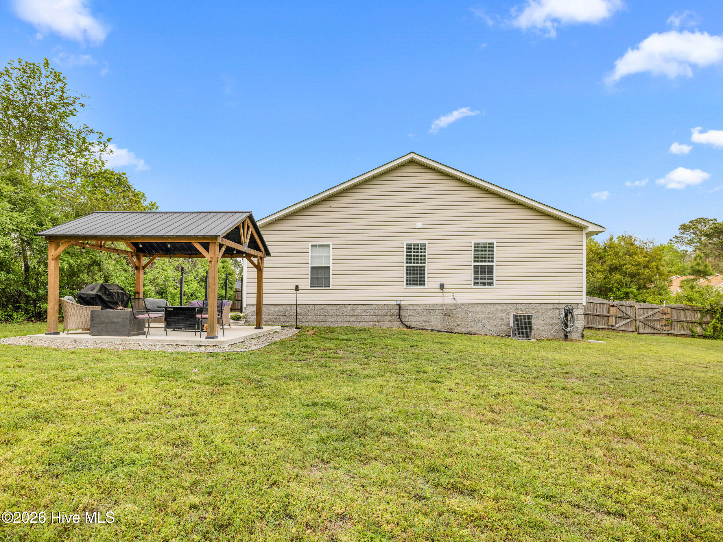 100567636 | Photo 43