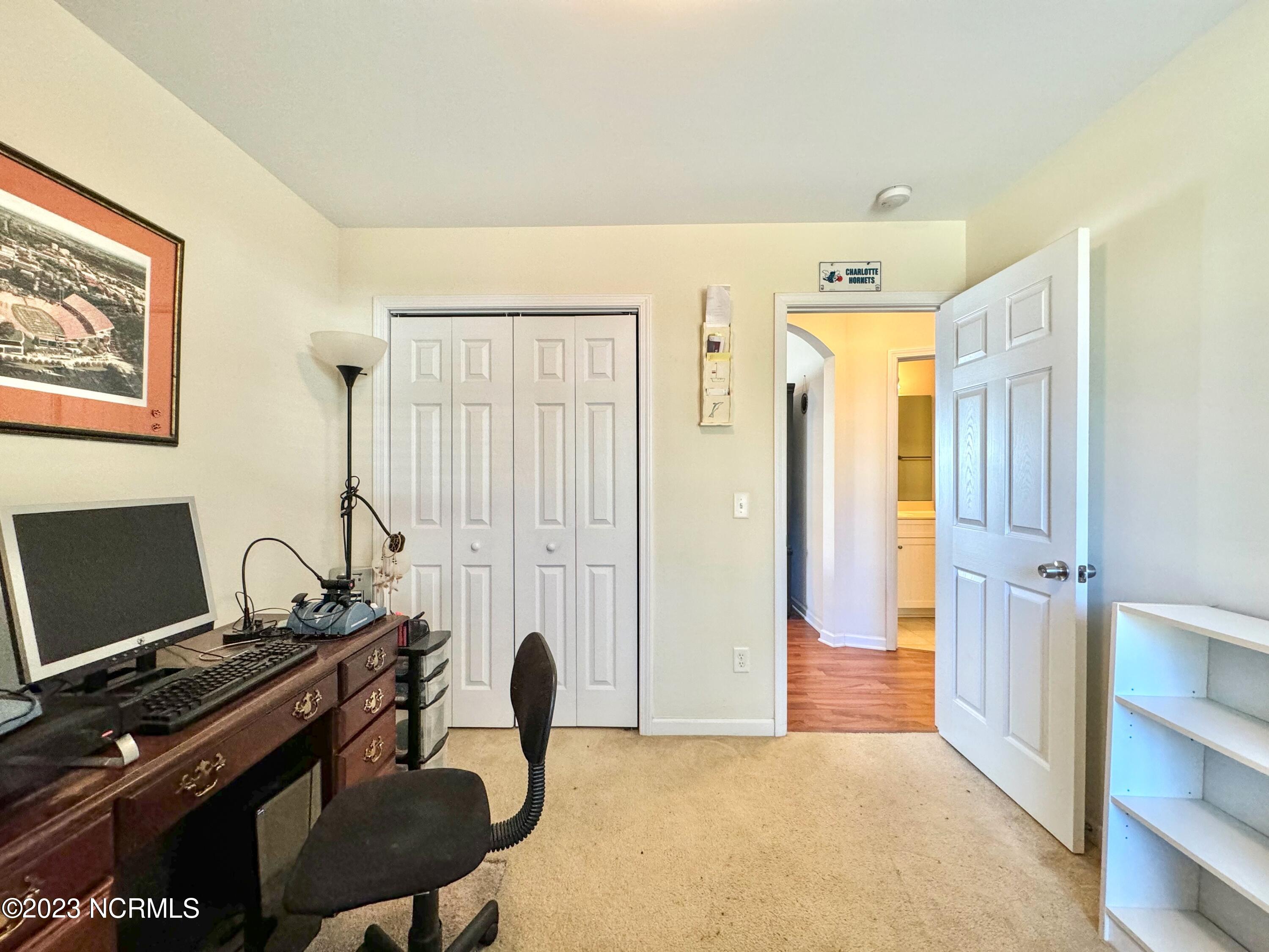 100546069 | Photo 45