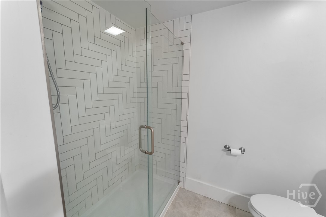 walk in shower in primary bathroom