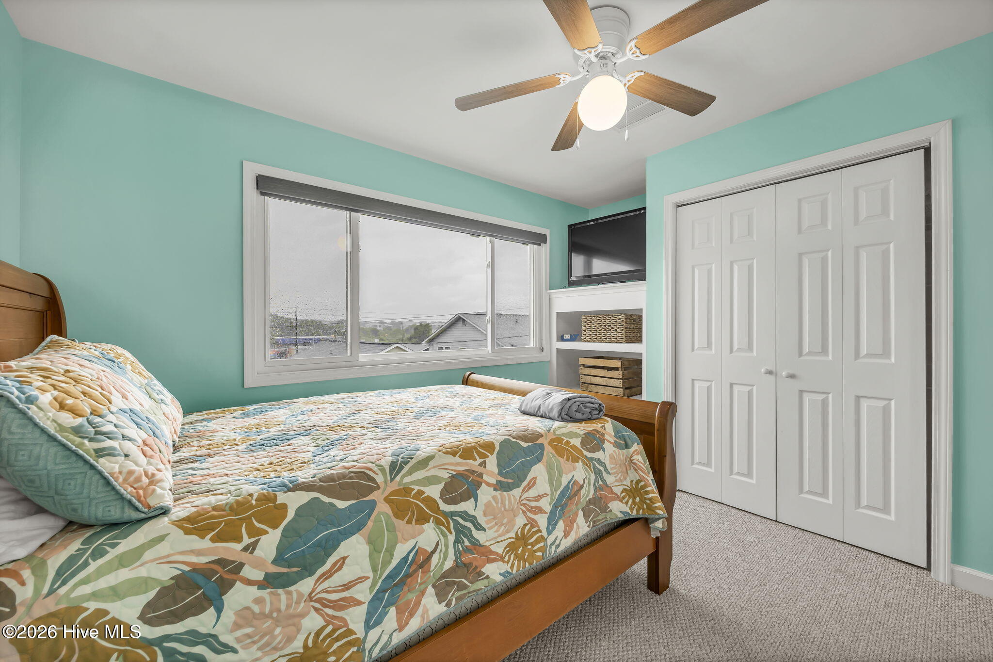 Exterior photo of 811 Carolina Beach Avenue S, Carolina Beach, NC 28428. MLS: 100591668