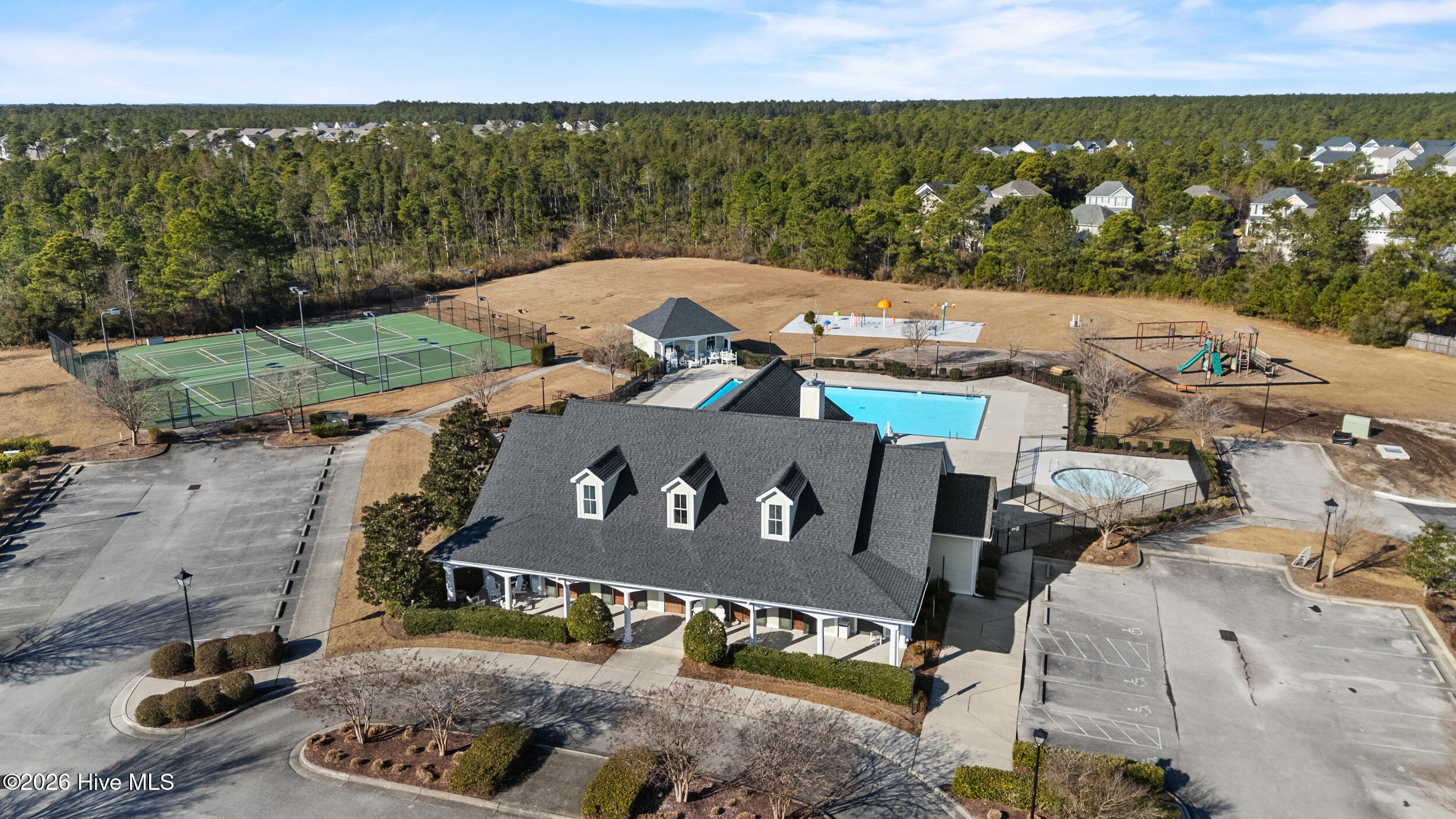 100548050 | Photo 52