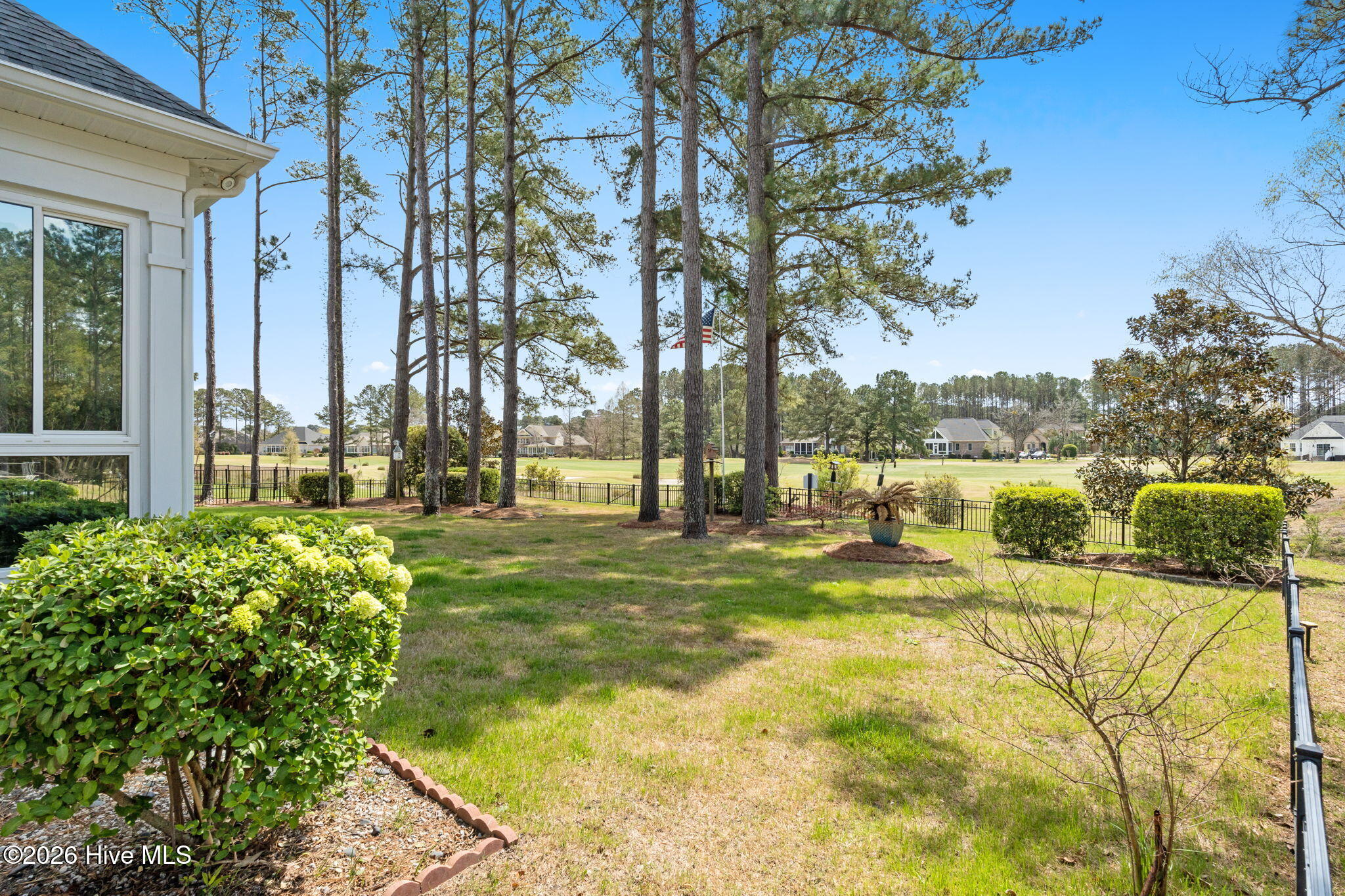 100549757 | Photo 63