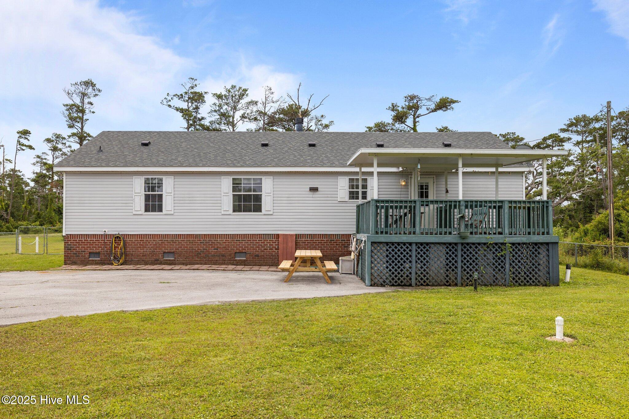 2976 Cedar Island Road,Cedar Island
