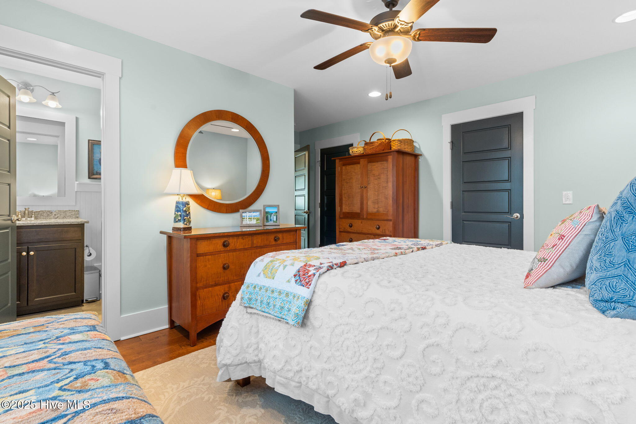 100539203 | Photo 41