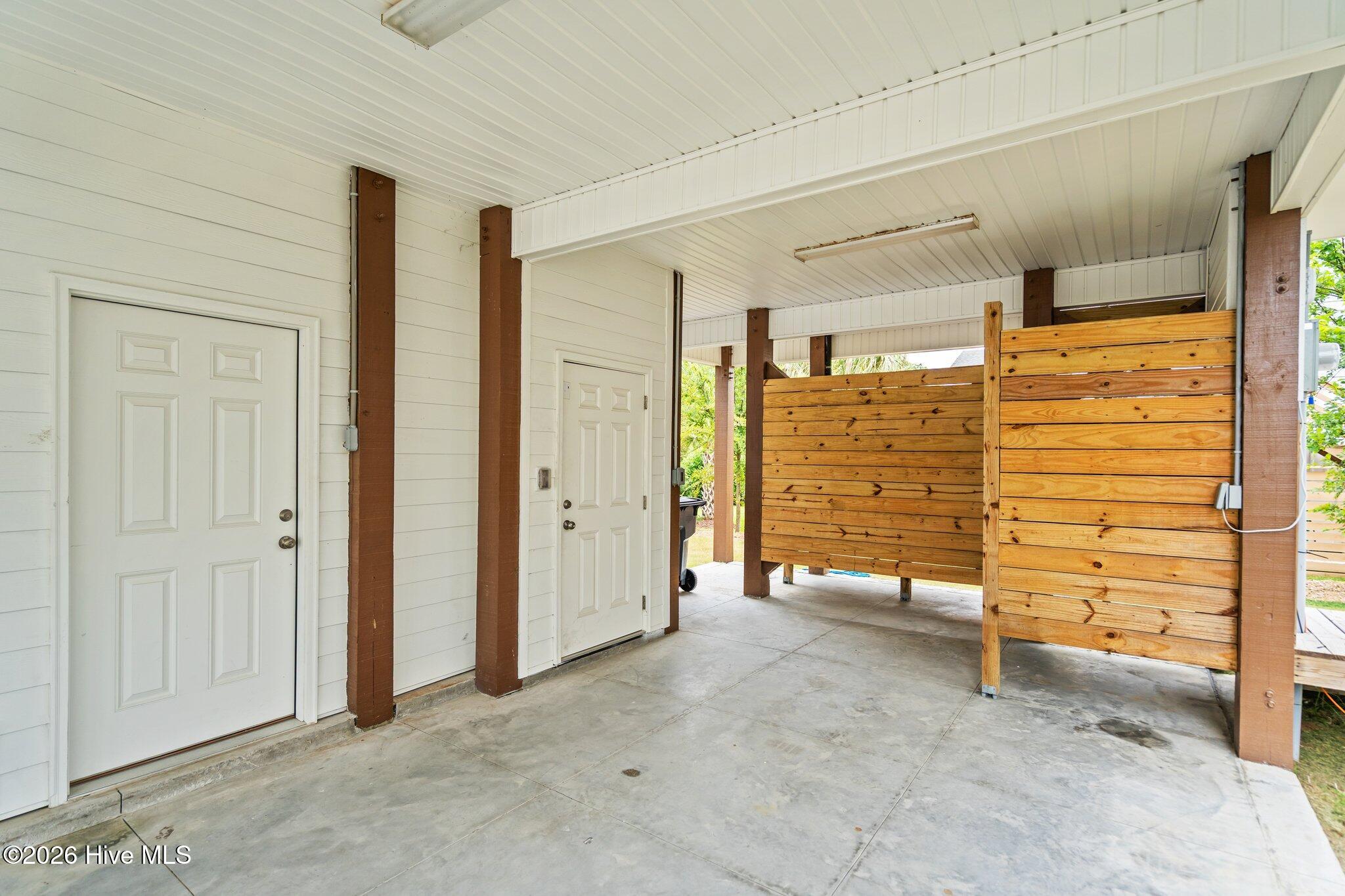 100554587 | Photo 28