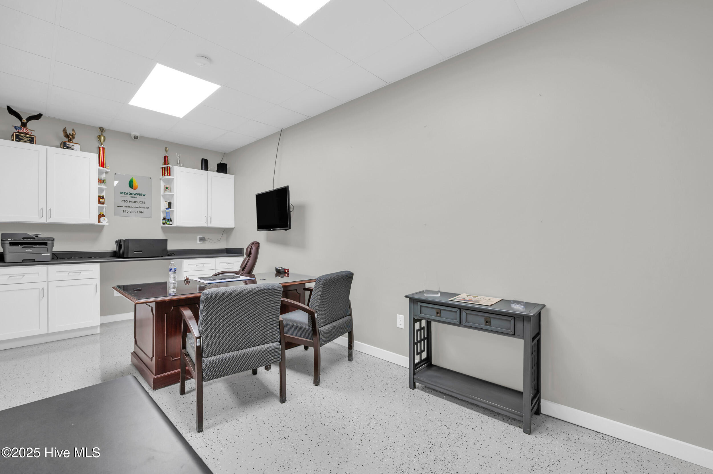 100532115 | Photo 41