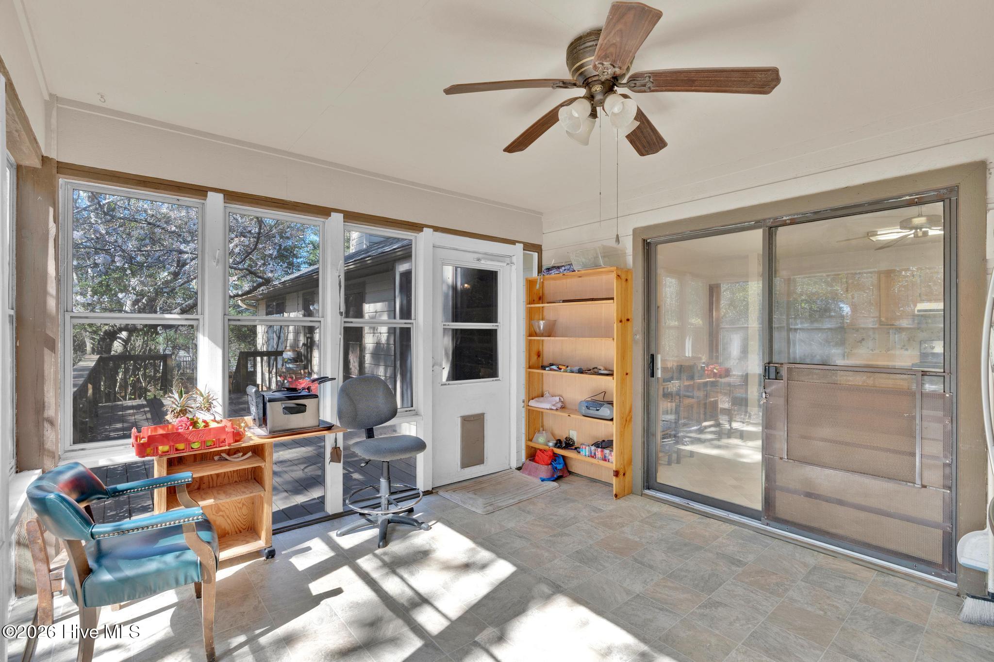 100561696 | Photo 20