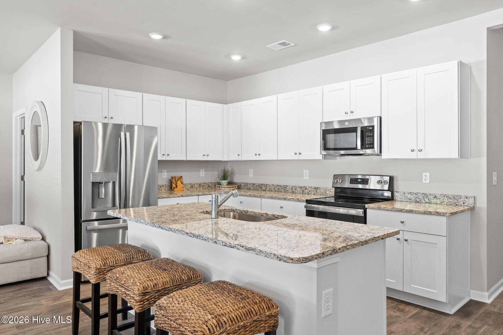 100553701 | Photo 11