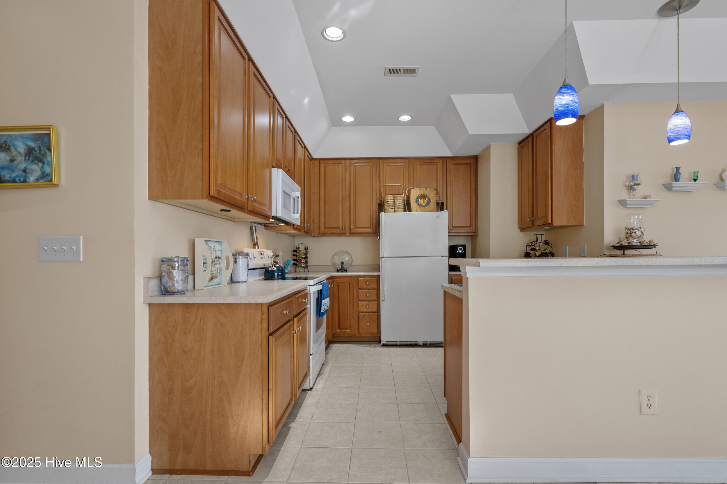 100545335 | Photo 21