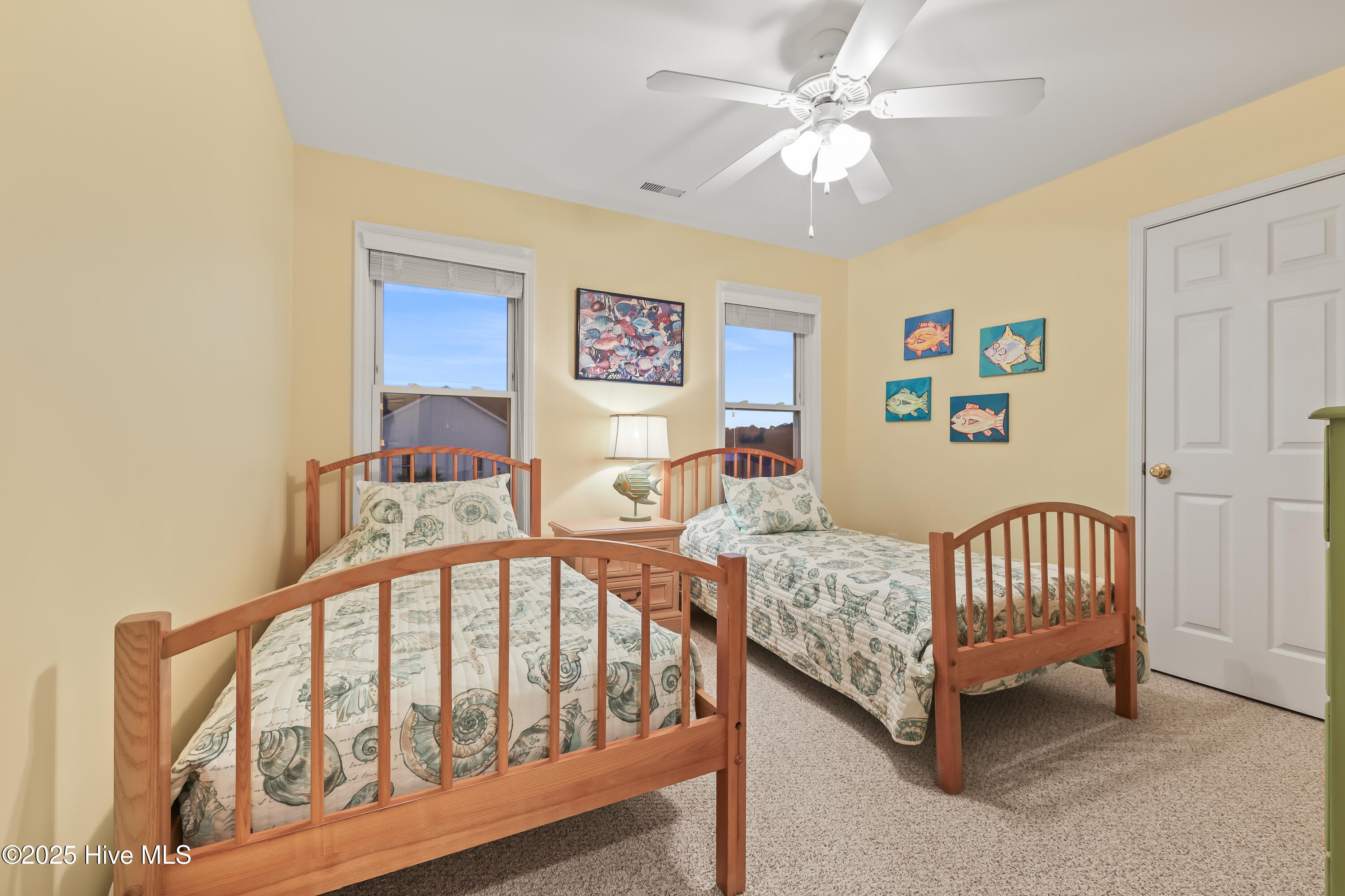 100495853 | Photo 42