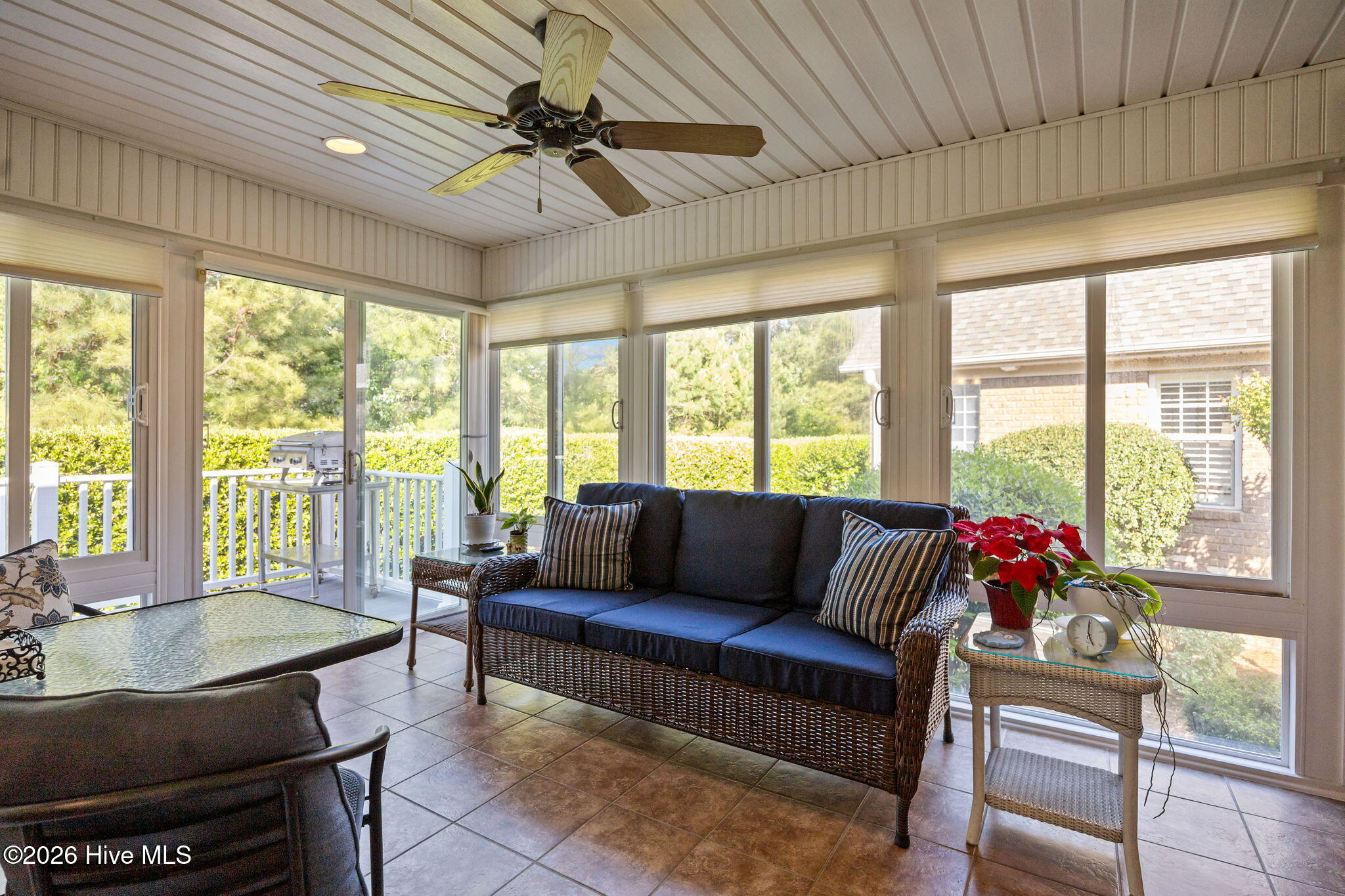 100567034 | Photo 27