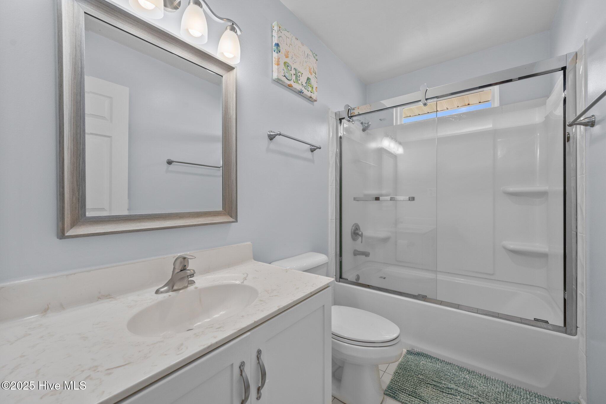 100493847 | Photo 28