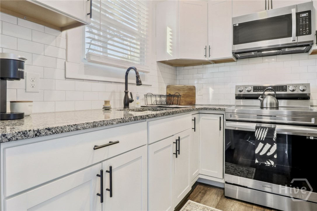 RENTAL KITCHEN