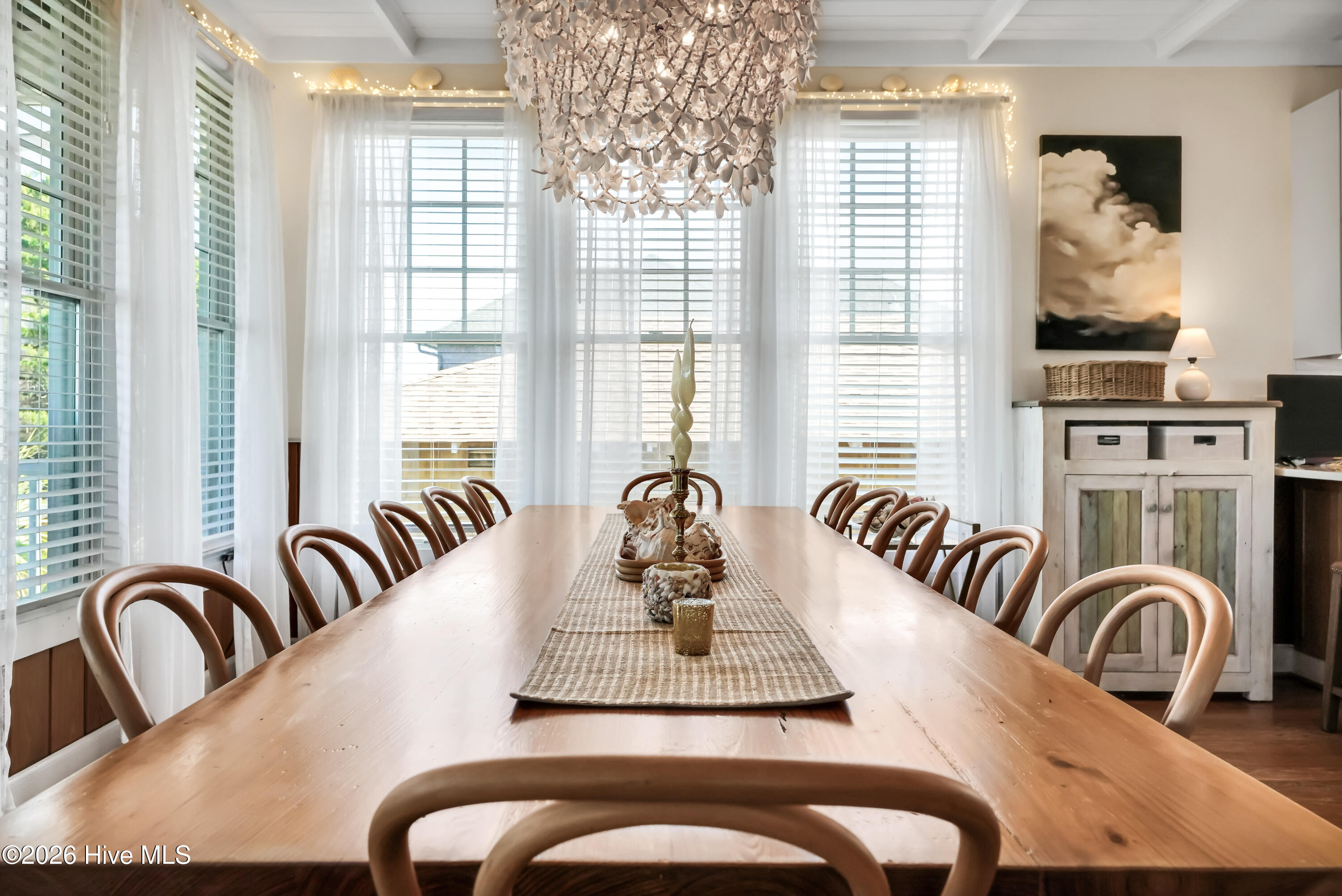 100562457 | Photo 38