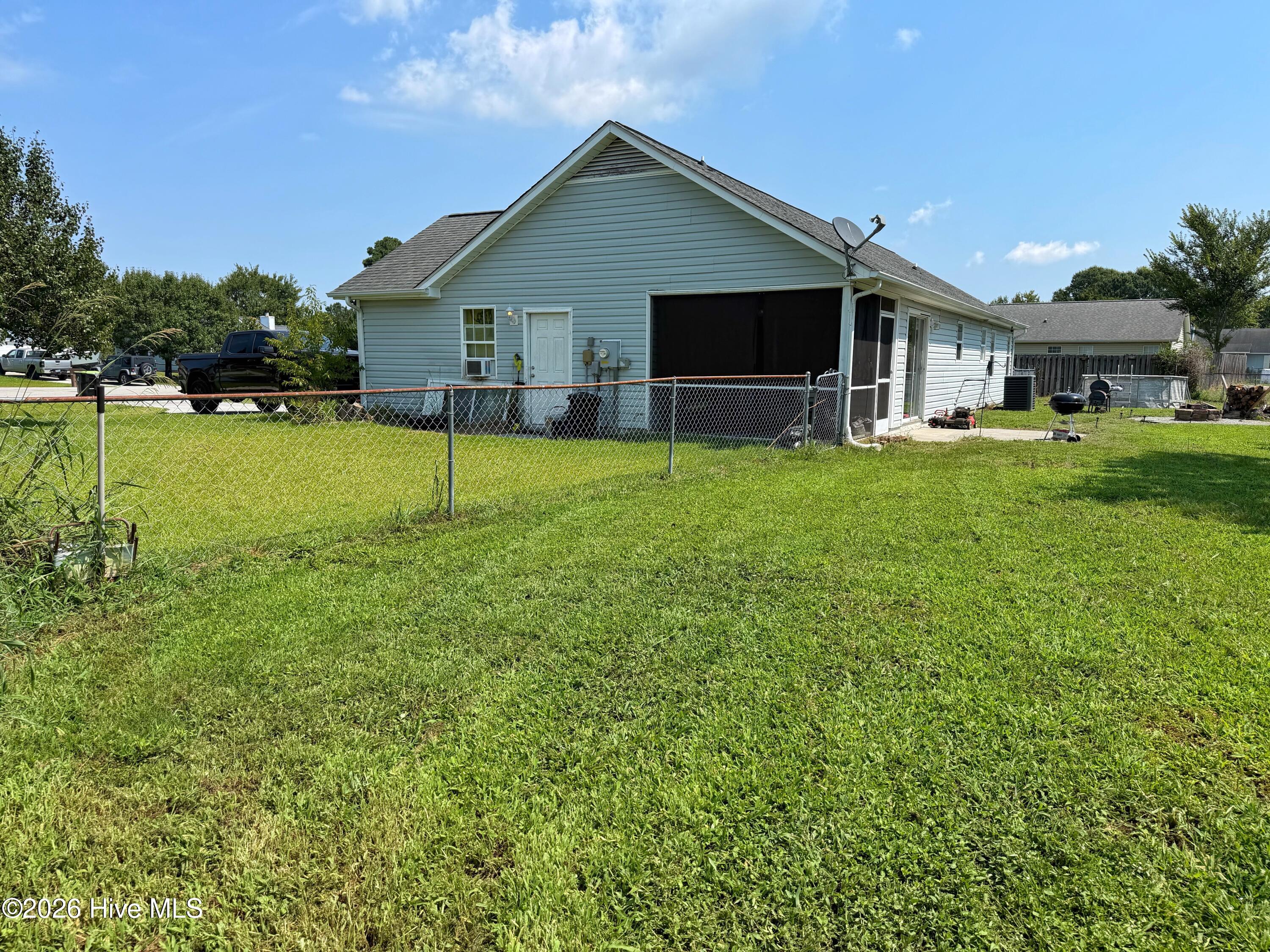 303 Marcia Court,Hubert