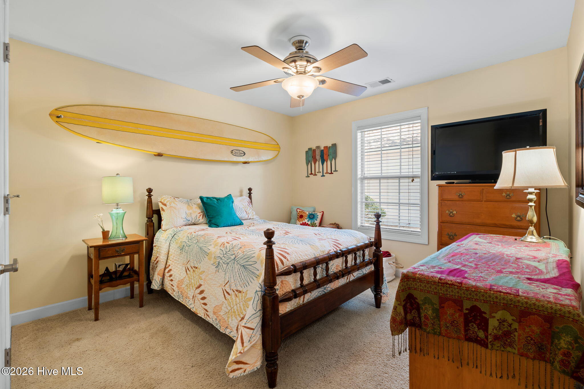 100567853 | Photo 30