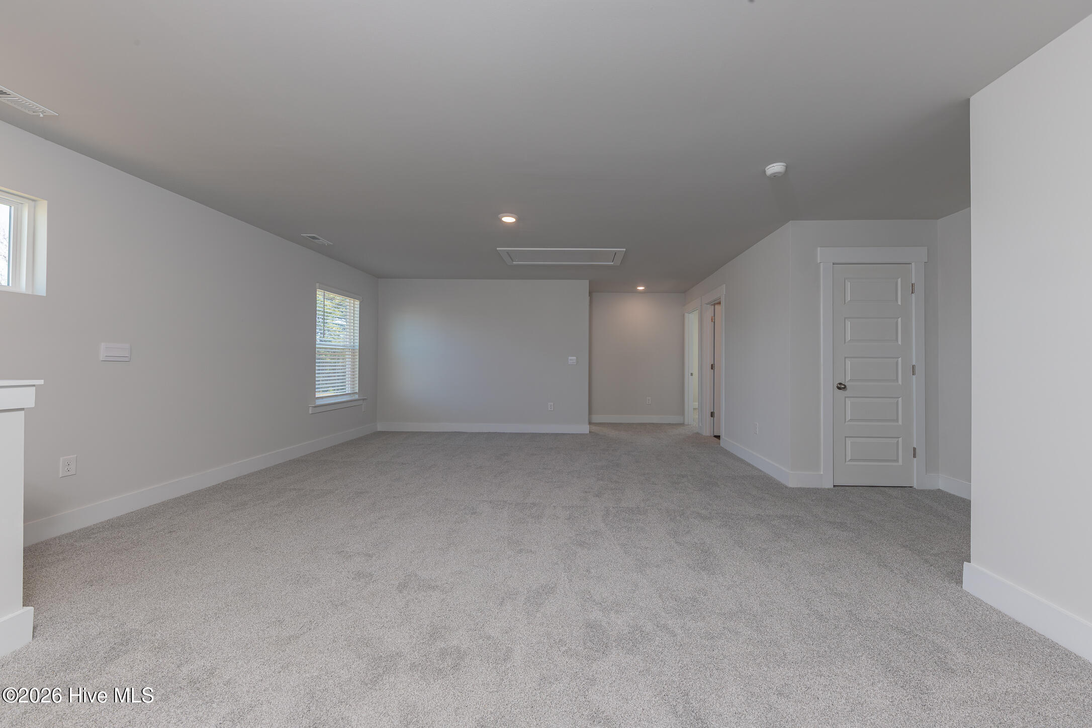 100547064 | Photo 35