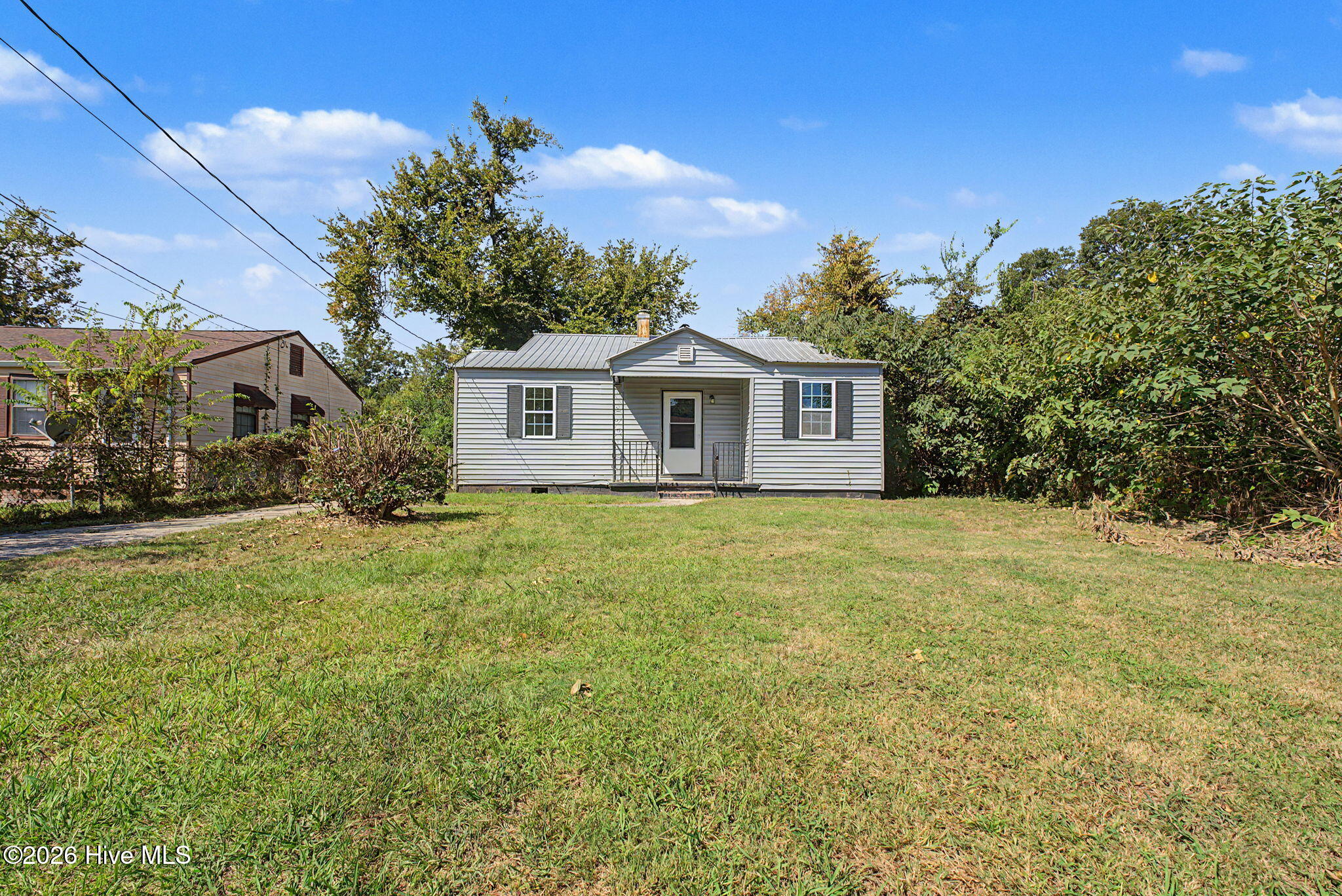 Photo 2 of Single family home for sale at 825 Sibley St, Augusta, GA 30901 | MLS# 100608920 | Listing updated on 2026-10-08