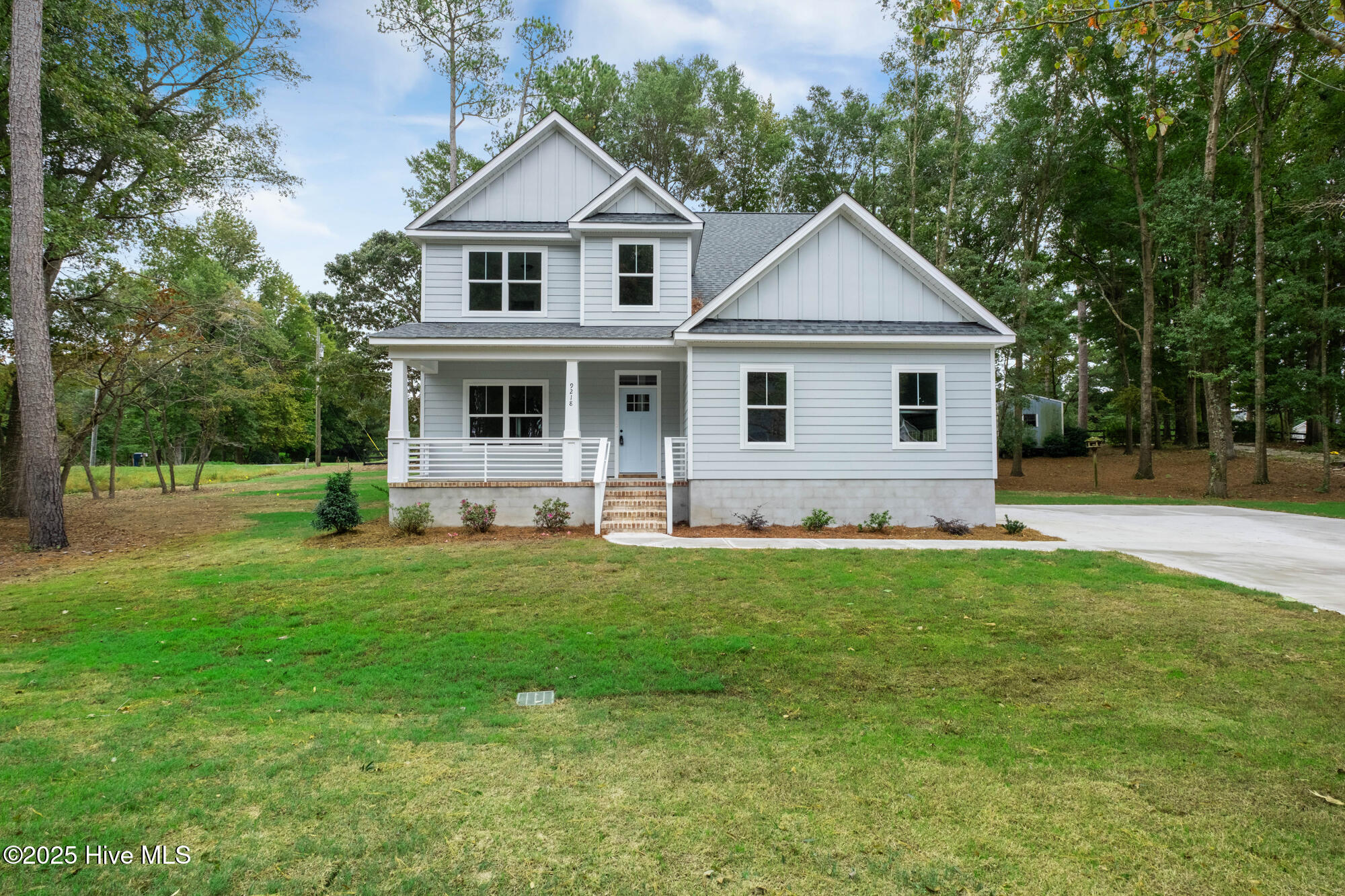 100524304 | Photo 37