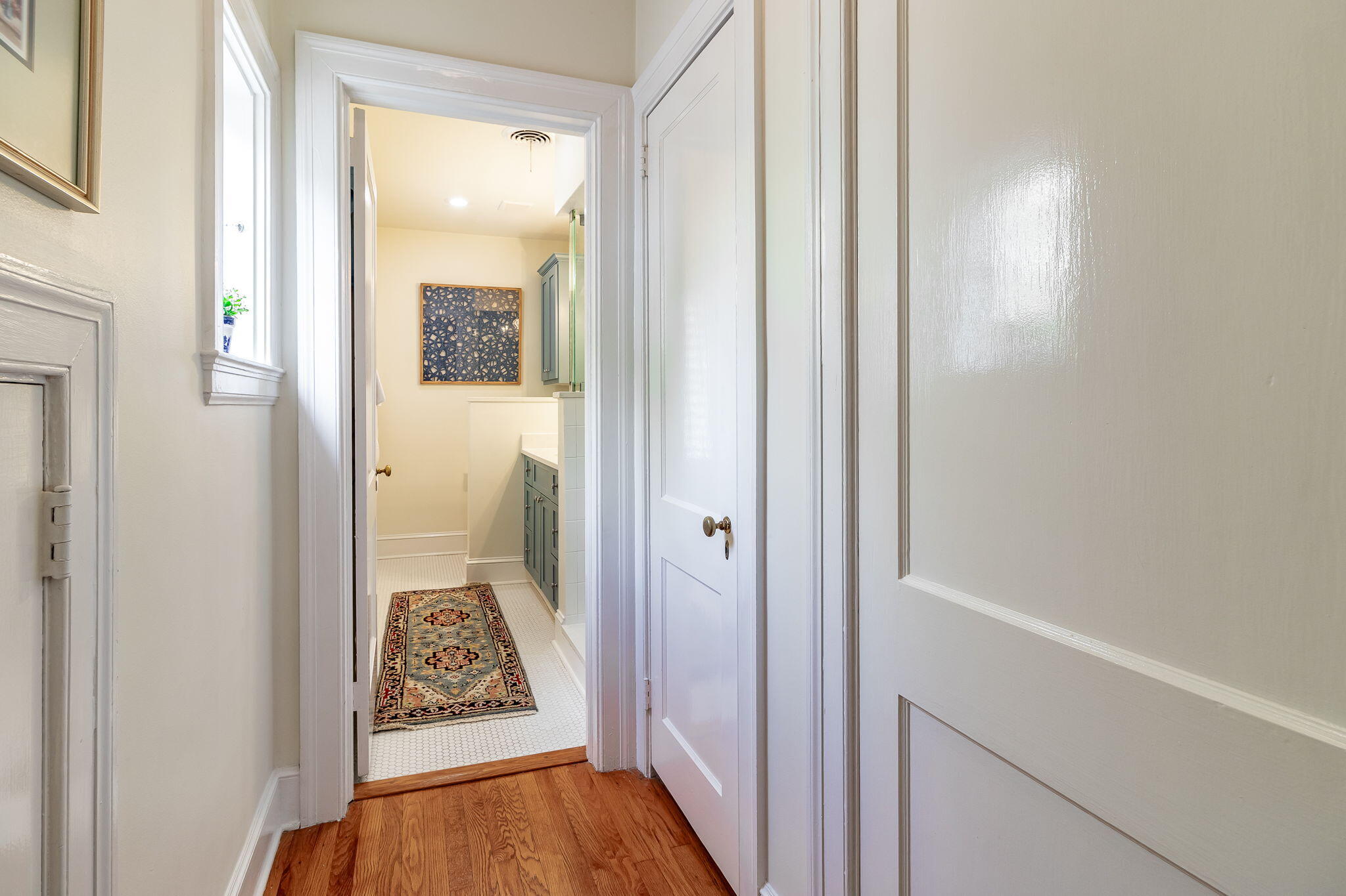 46-web-or-mls-2421 WALTON WAY ©-4136